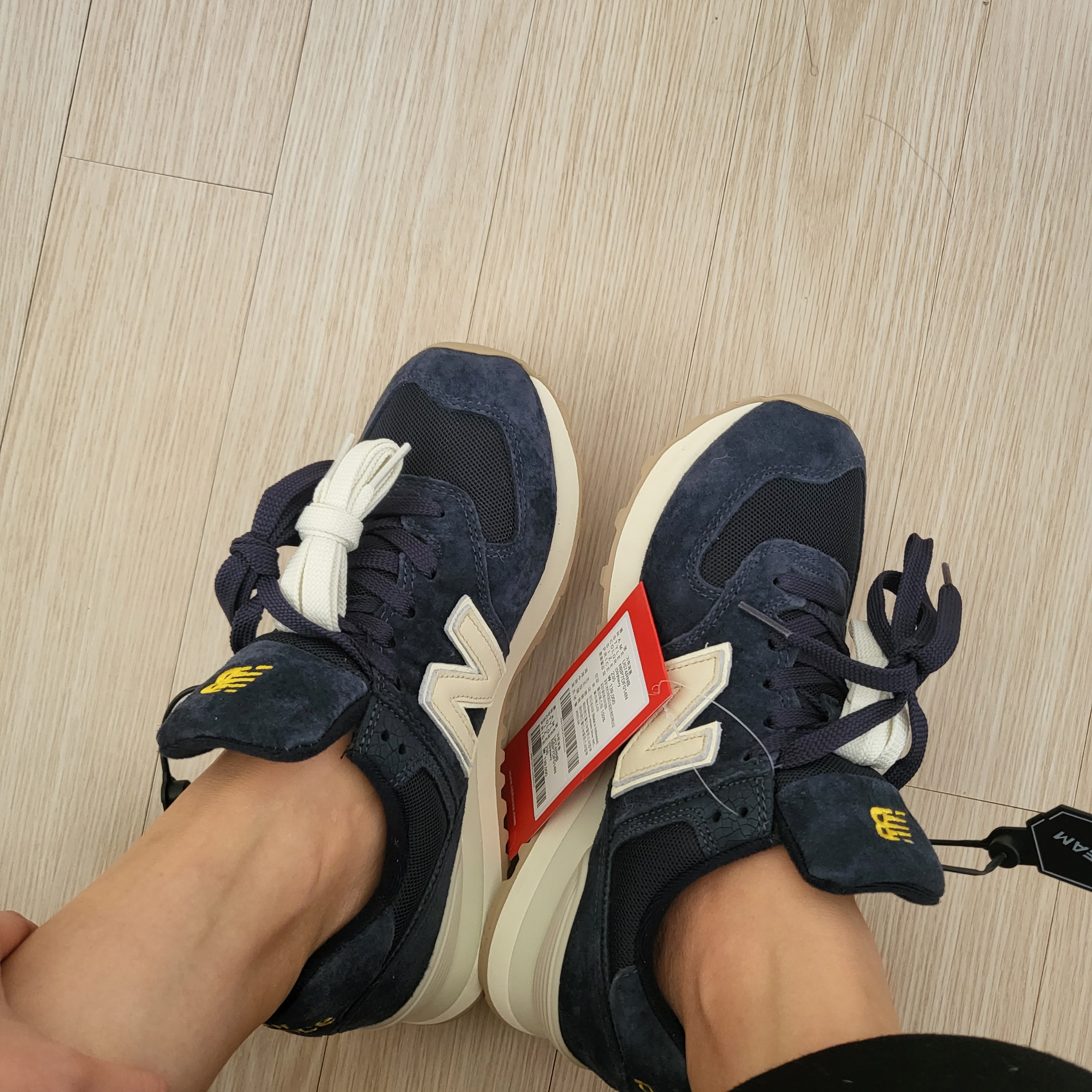 New Balance x Recto 574 Faded Navy Classic 착용 스타일