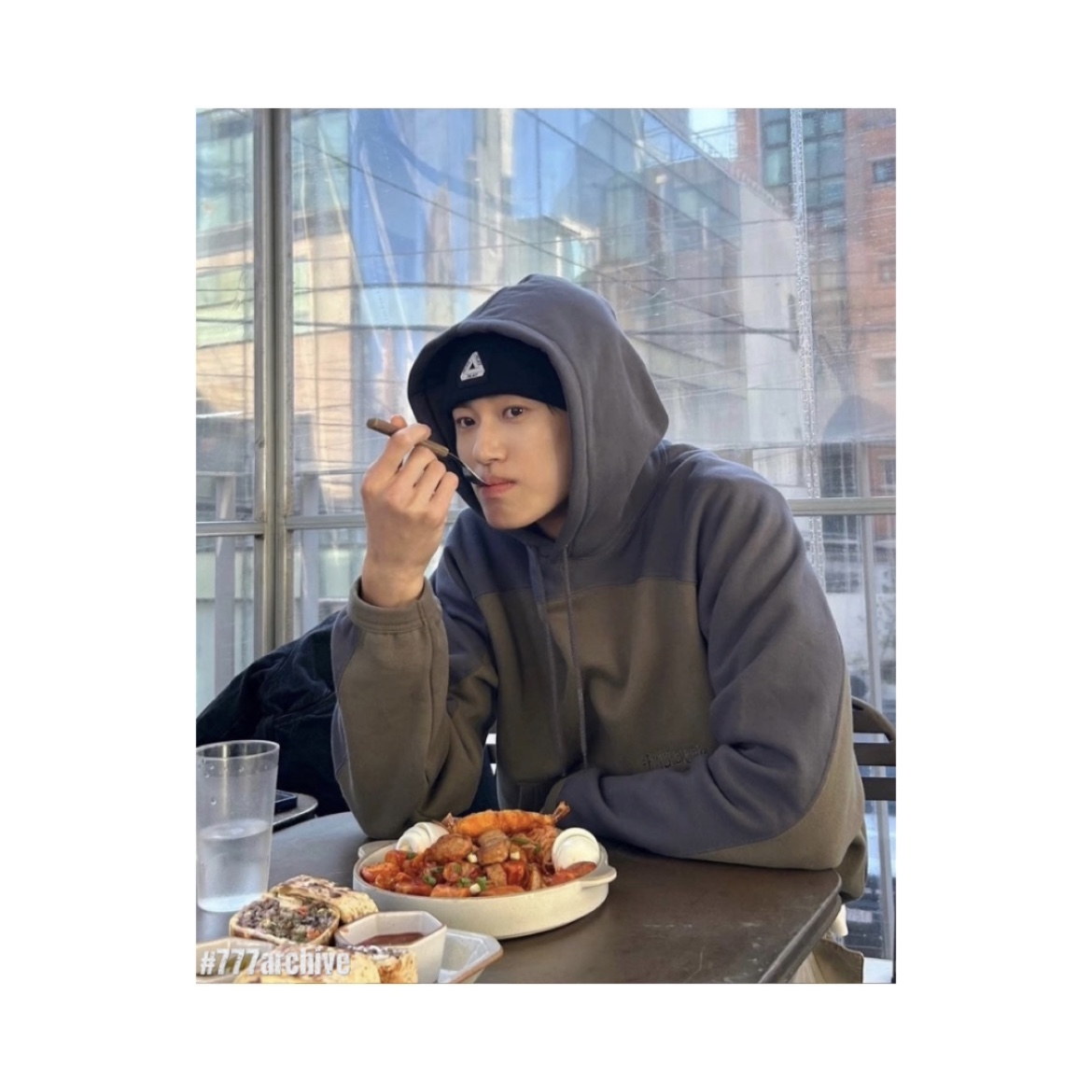 Palace Tri-Ferg Patch Beanie Black - 23FW, Palace Tri-Ferg Patch Beanie Black 착용 스타일 - 2