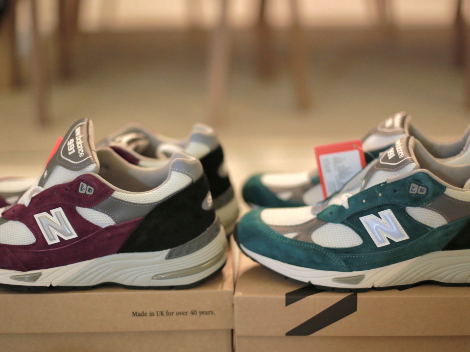 New Balance 991 Made in UK Bright Renaissance Pacific, New Balance 991 Made in UK Bright Renaissance Grape Juice 착용 스타일 - 6