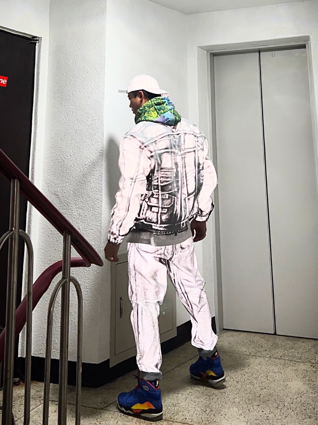 Supreme x Stone Island Denim 6-Panel Reflective - 23FW, Supreme x Stone Island Denim Trucker Jacket Reflective - 23FW 착용 스타일 - 2