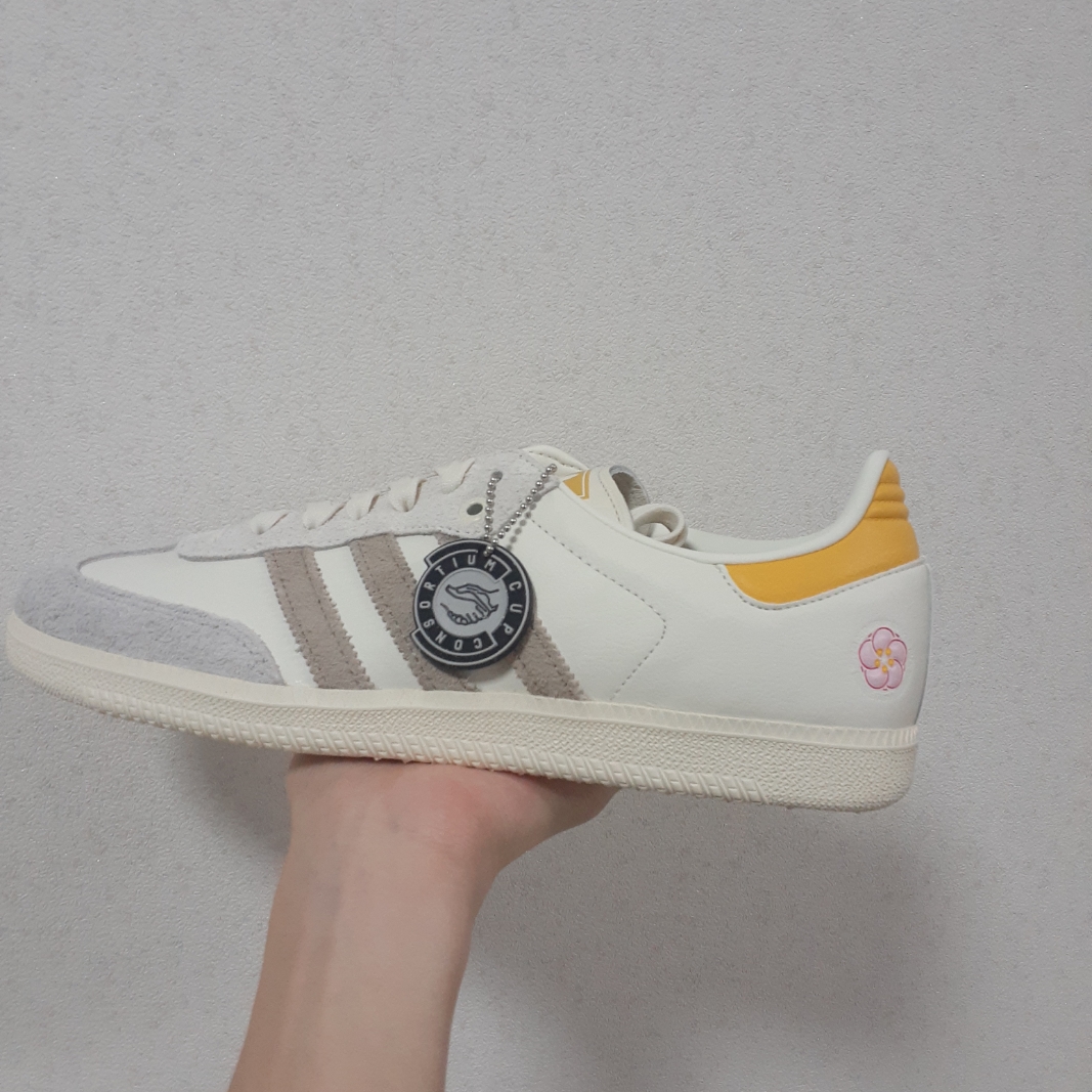 Adidas x Kasina Samba Consortium Cup Off White Trace Khaki 착용 스타일