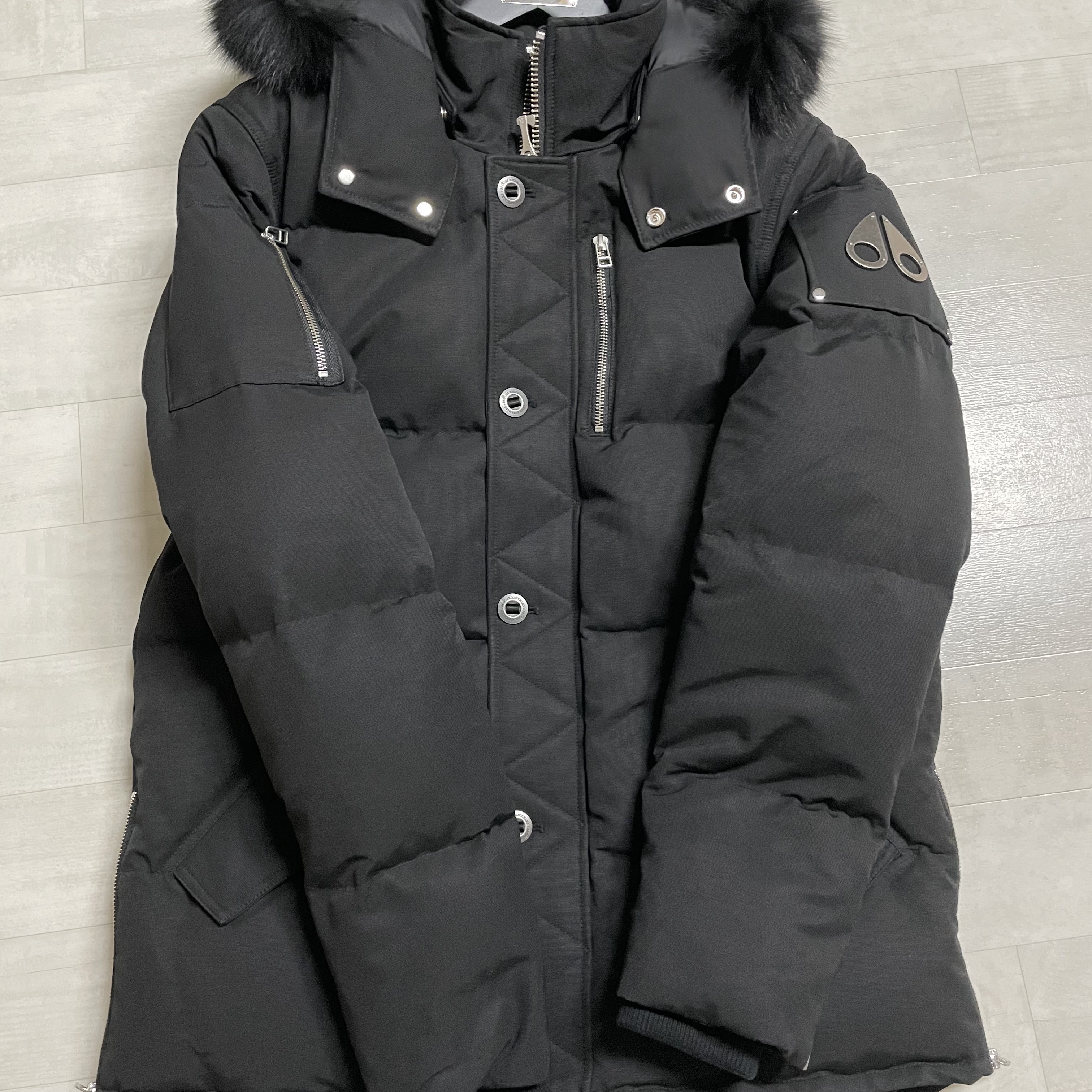 Moose Knuckles Threequarter Jacket Black Fox Fur Black 착용 스타일
