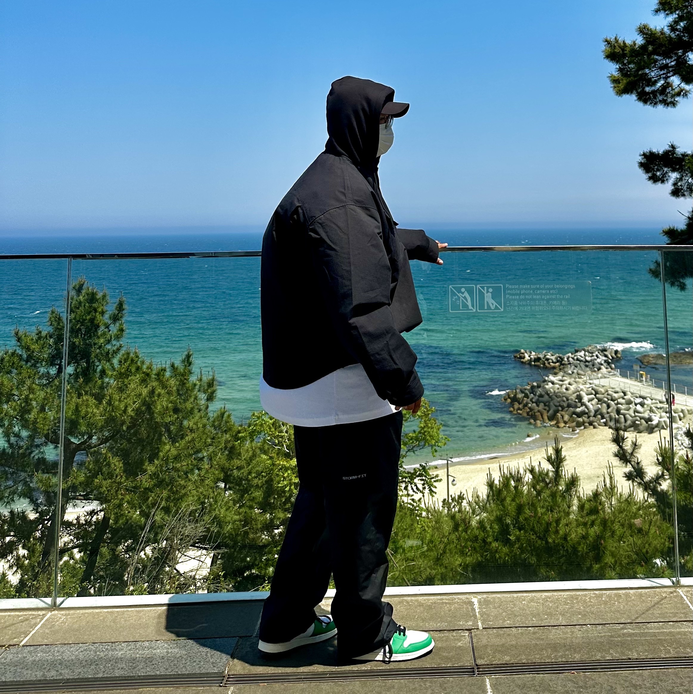 (W) Jordan 1 Retro High OG Lucky Green, Nike x Stussy NRG FL Storm-Fit Pants Black (DO7170-010) 착용 스타일