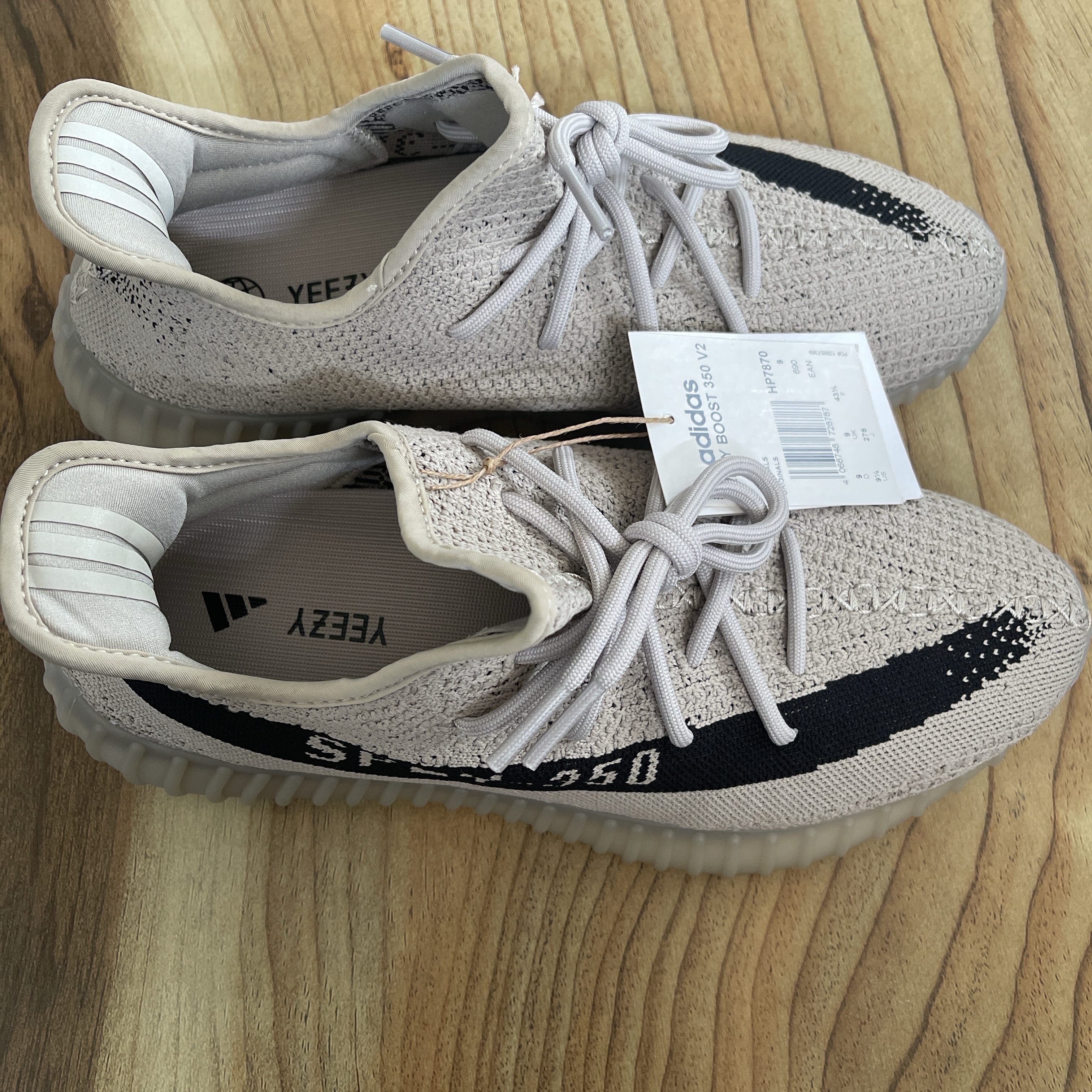 Adidas Yeezy Boost 350 V2 Salt Core Black, Adidas Yeezy Boost 350 V2 Slate Core Black 2022/2023 착용 스타일 - 5