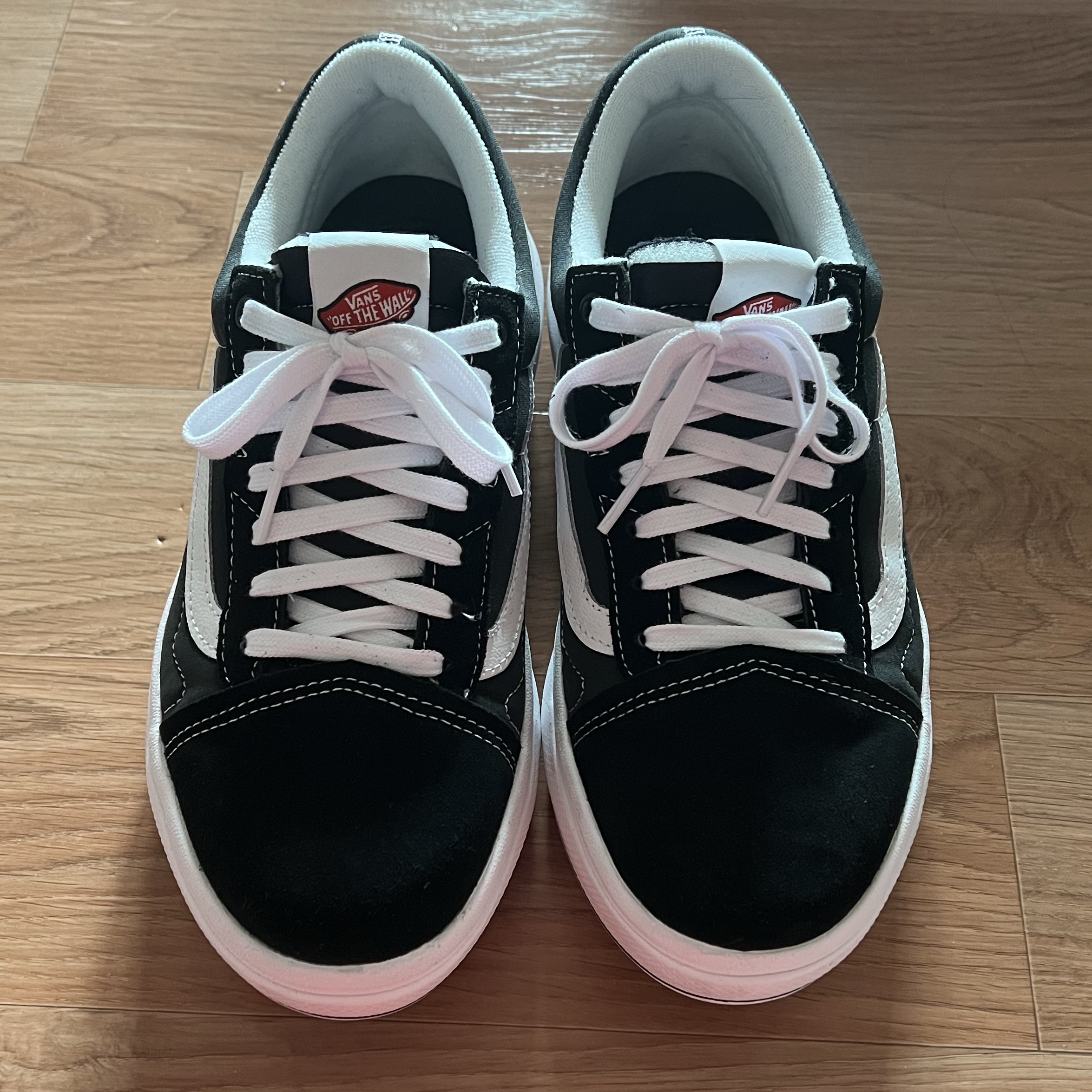 Vans Old Skool Overt CC Black White 착용 스타일 - 1