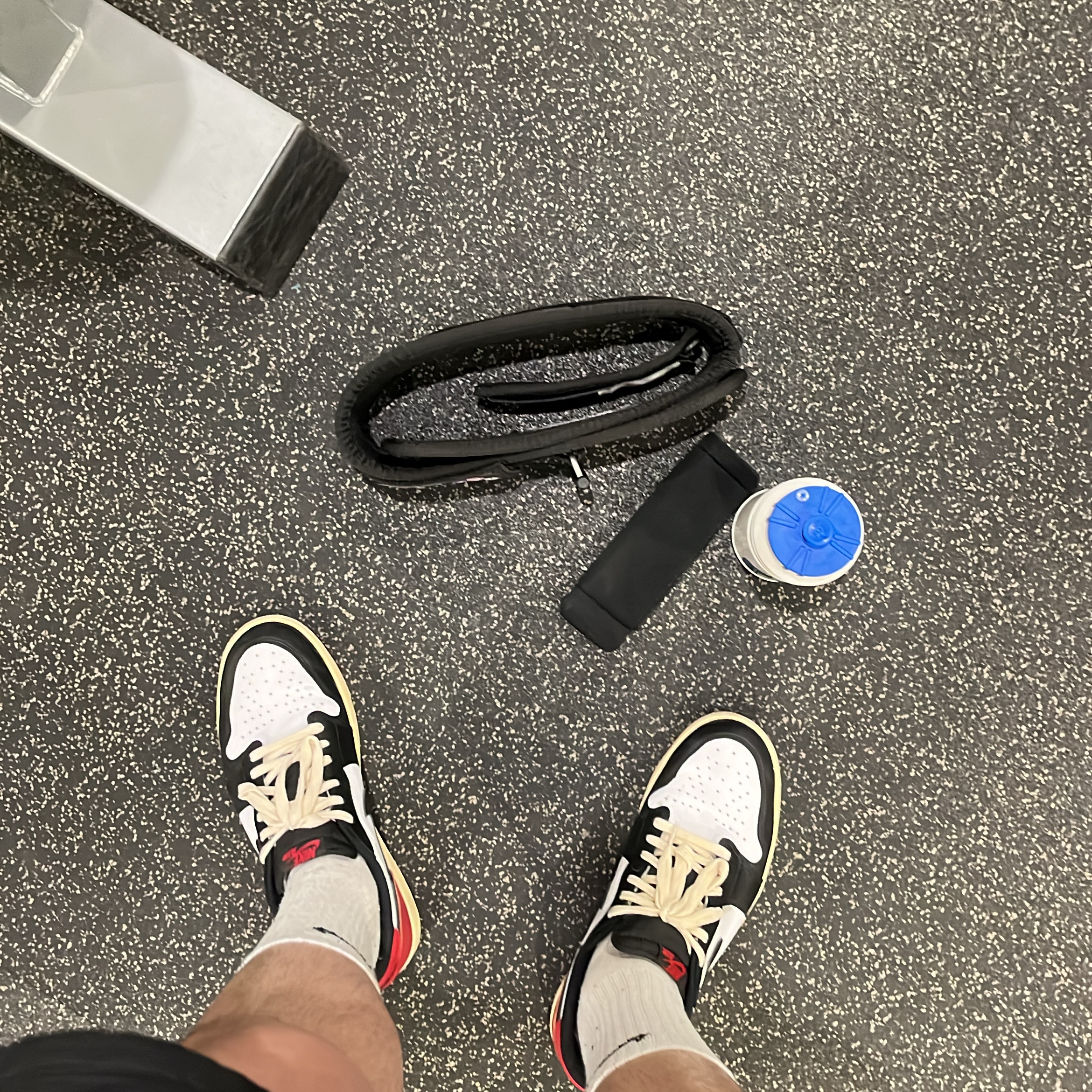 Jordan 1 Retro Low OG Black Toe 착용 스타일
