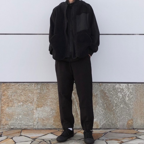 Uniqlo x White Mountaineering WPJ Fleece OverSized Long Sleeve Jacket  Black 착용 스타일
