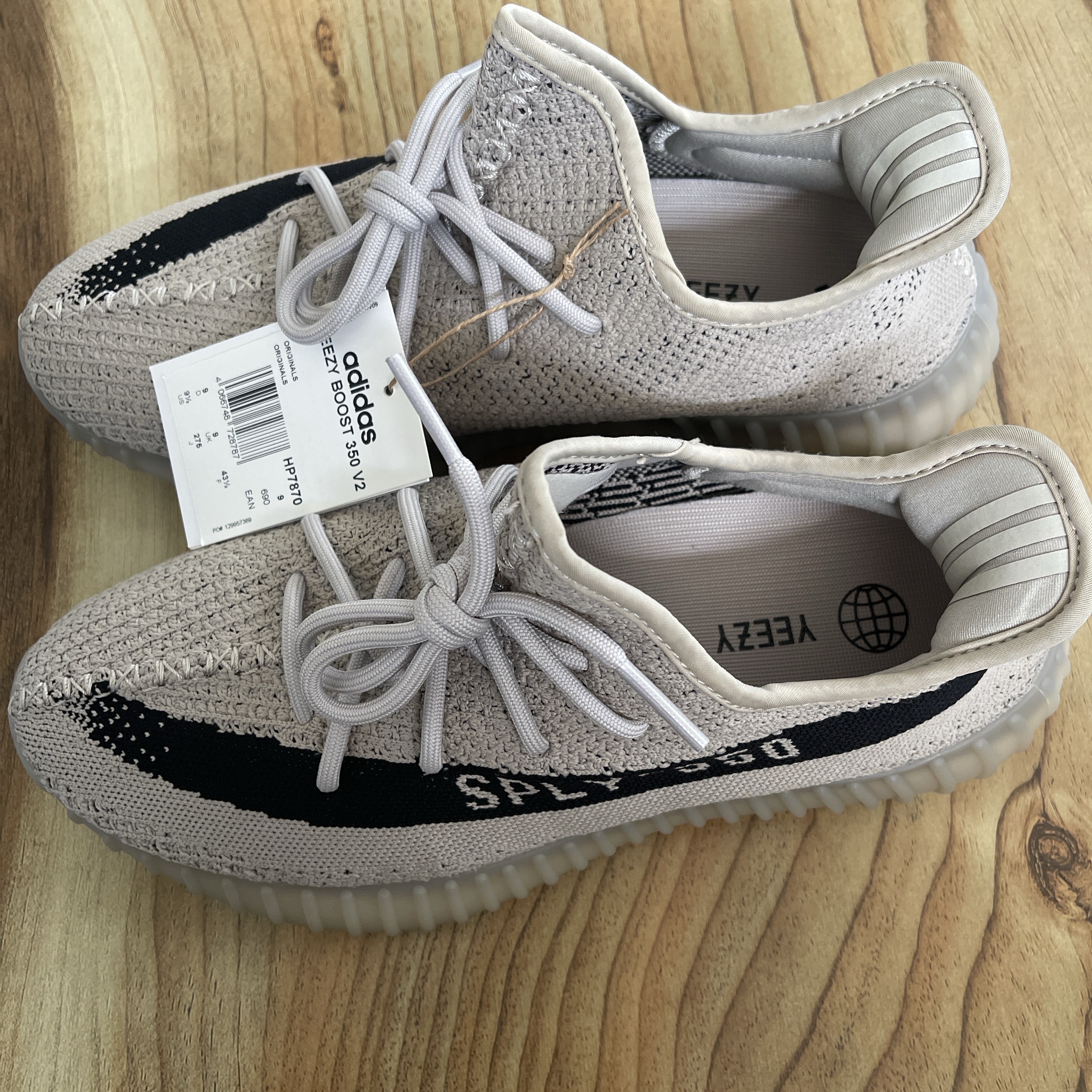 Adidas Yeezy Boost 350 V2 Salt Core Black, Adidas Yeezy Boost 350 V2 Slate Core Black 2022/2023 착용 스타일 - 6