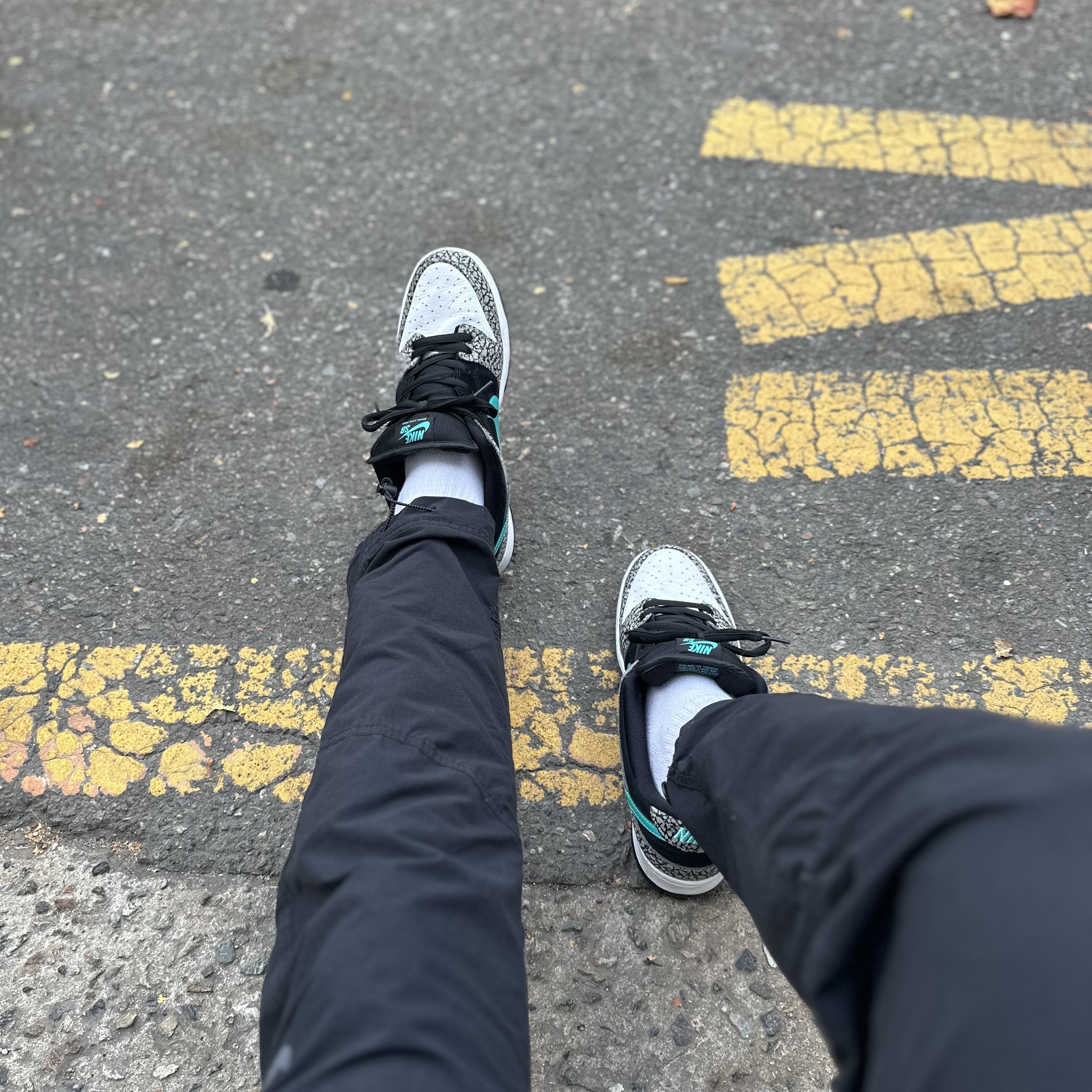 Nike SB Dunk Low Pro Clear Jade 착용 스타일 - 1