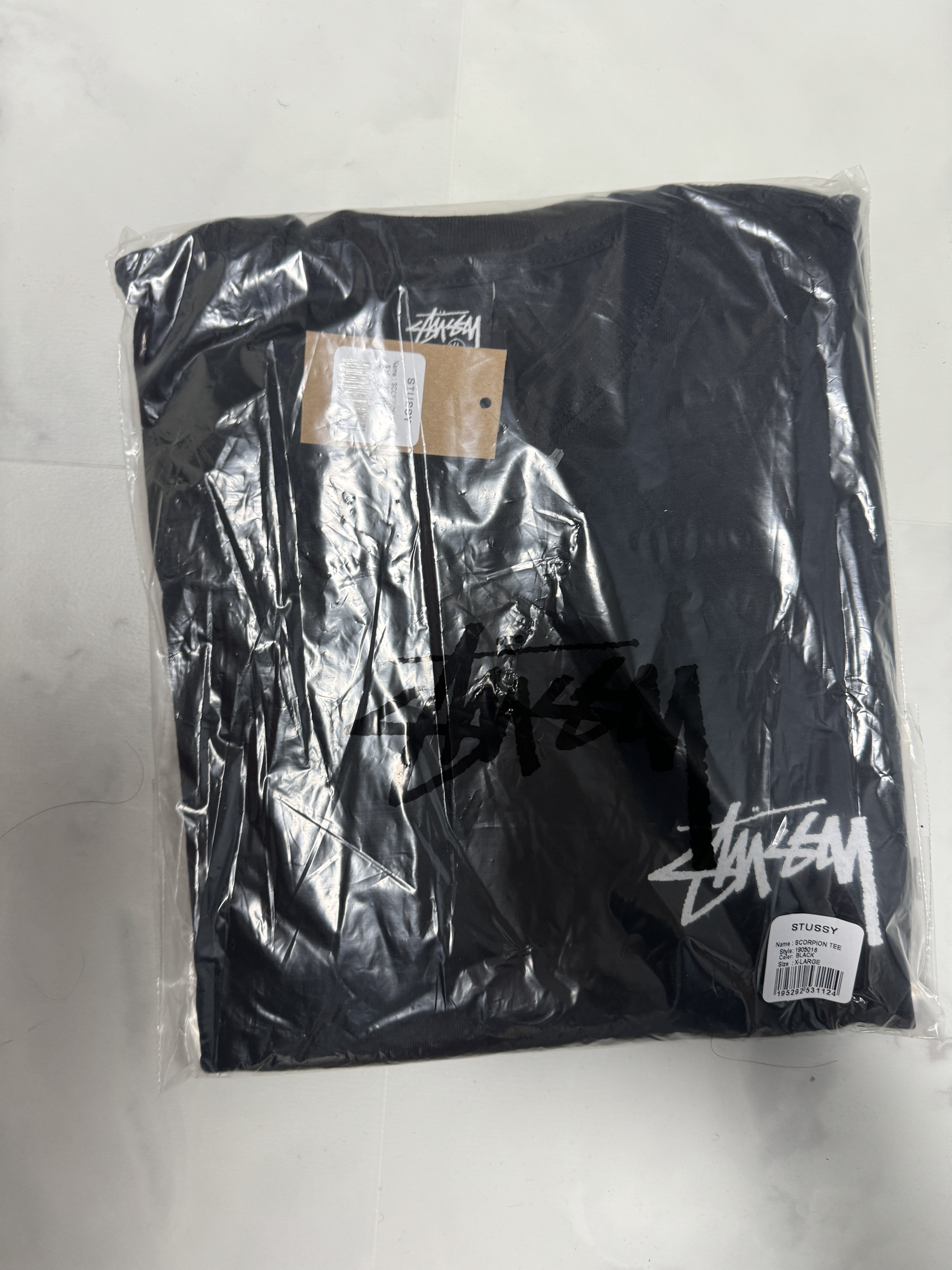 Stussy Scorpion T-Shirt Black 착용 스타일 - 2