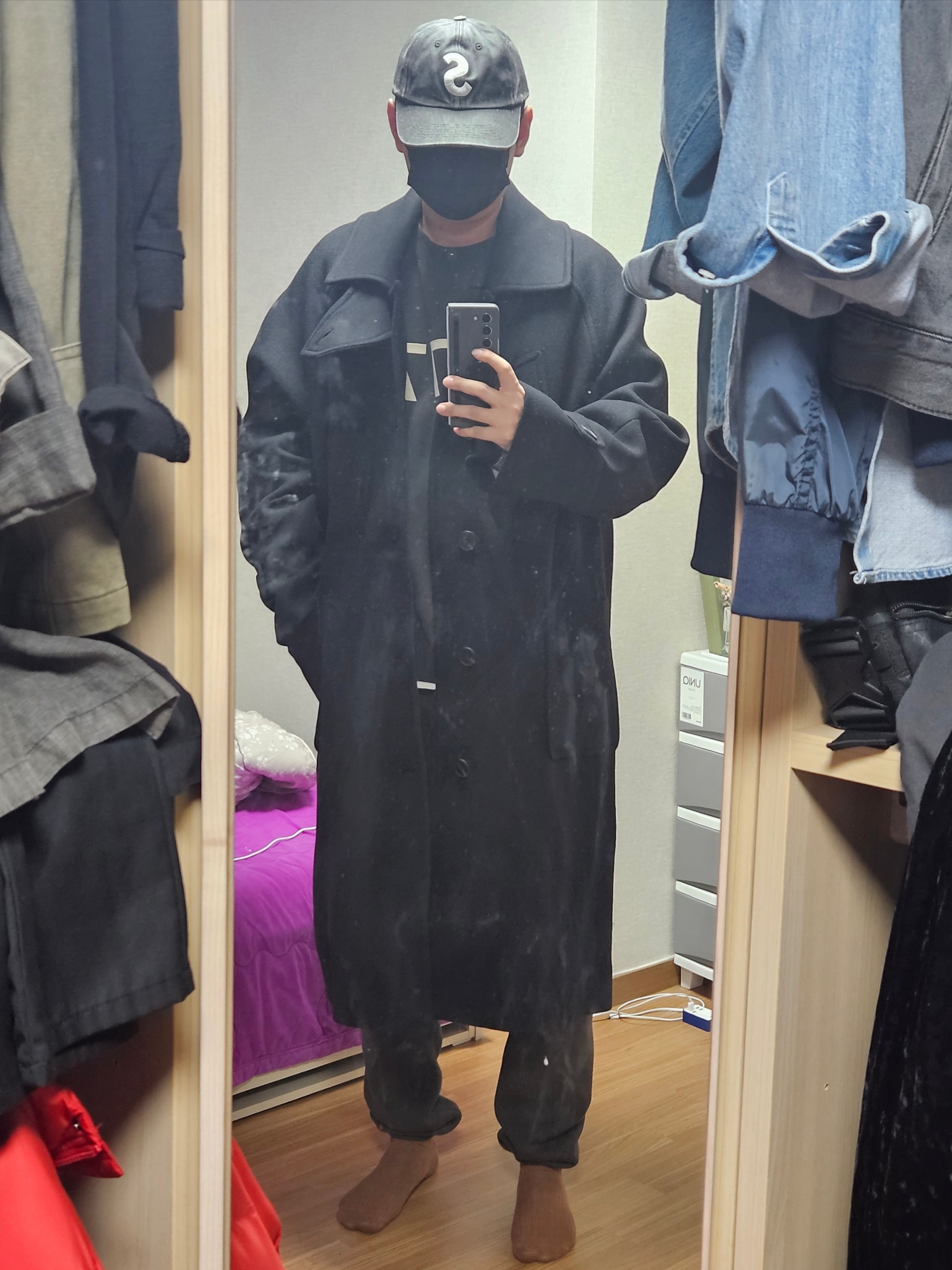 Undermycar Legion.02 Balmacaan Oversized Wool Coat Black 착용 스타일 - 2