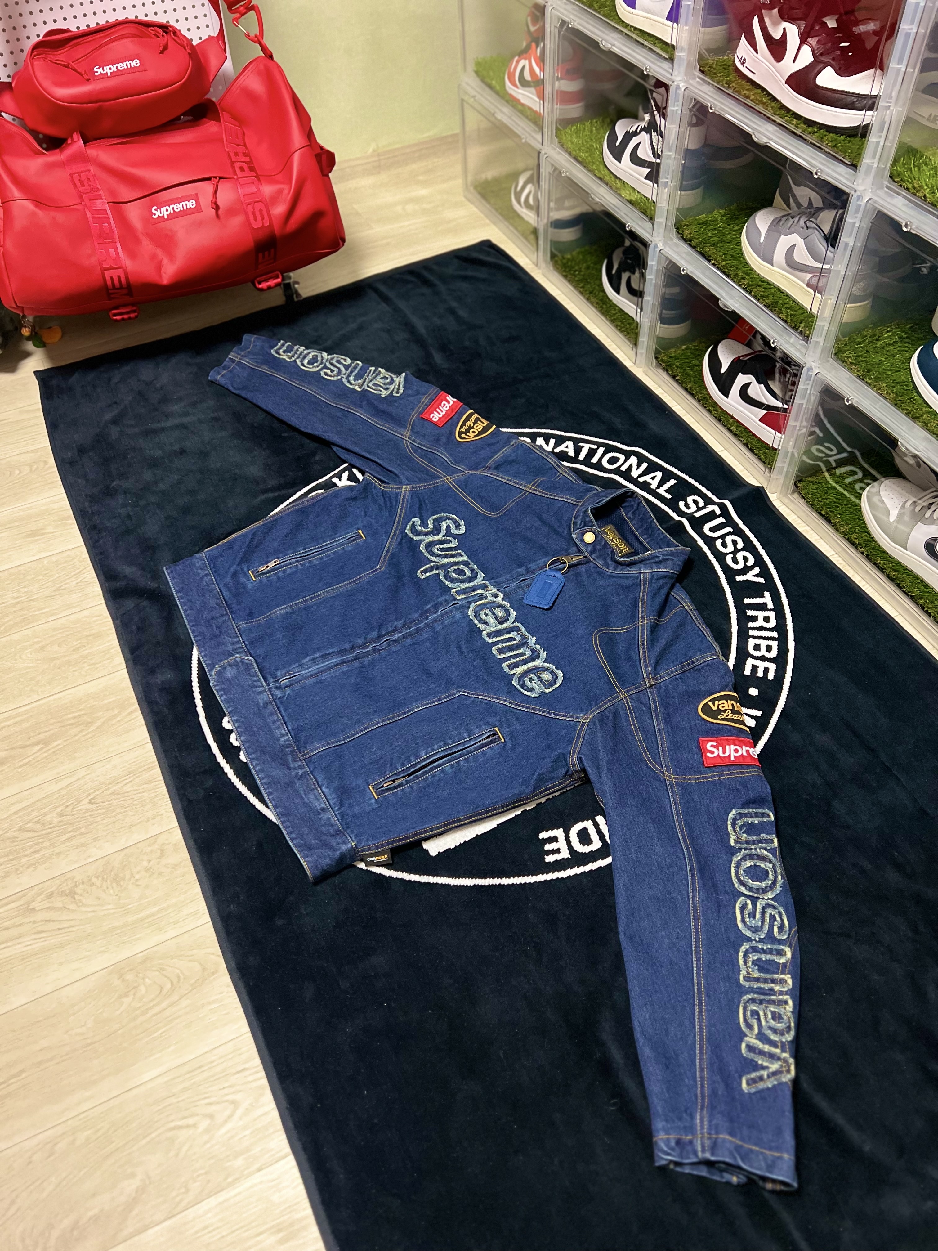 Supreme x Vanson Leathers Cordura Denim Jacket Blue - 22FW, Supreme Packable Earflap Camp Cap Woodland Camo - 22FW 착용 스타일 - 3
