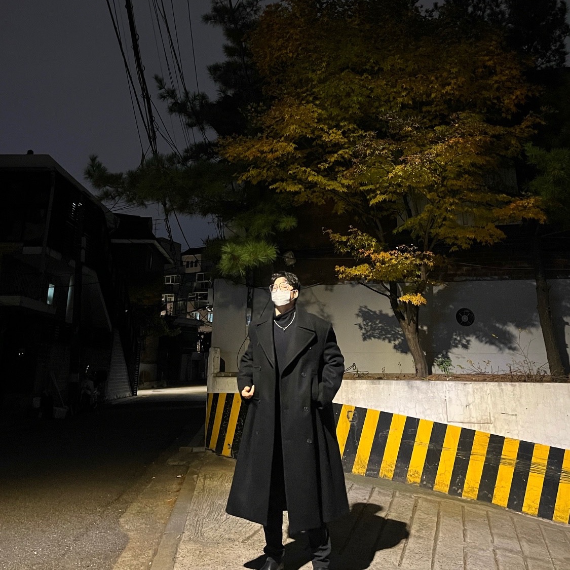 Undermycar Cura Maximum Oversized Double Coat Raven - 23FW 착용 스타일