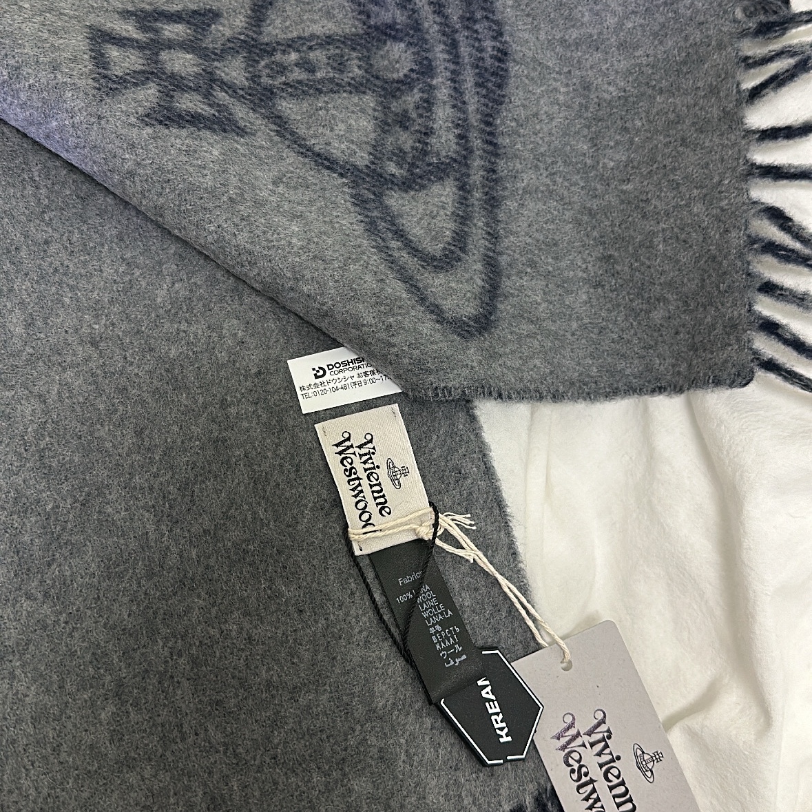 Vivienne Westwood Double Face Single Orb Muffler Navy Blue 착용 스타일 - 2