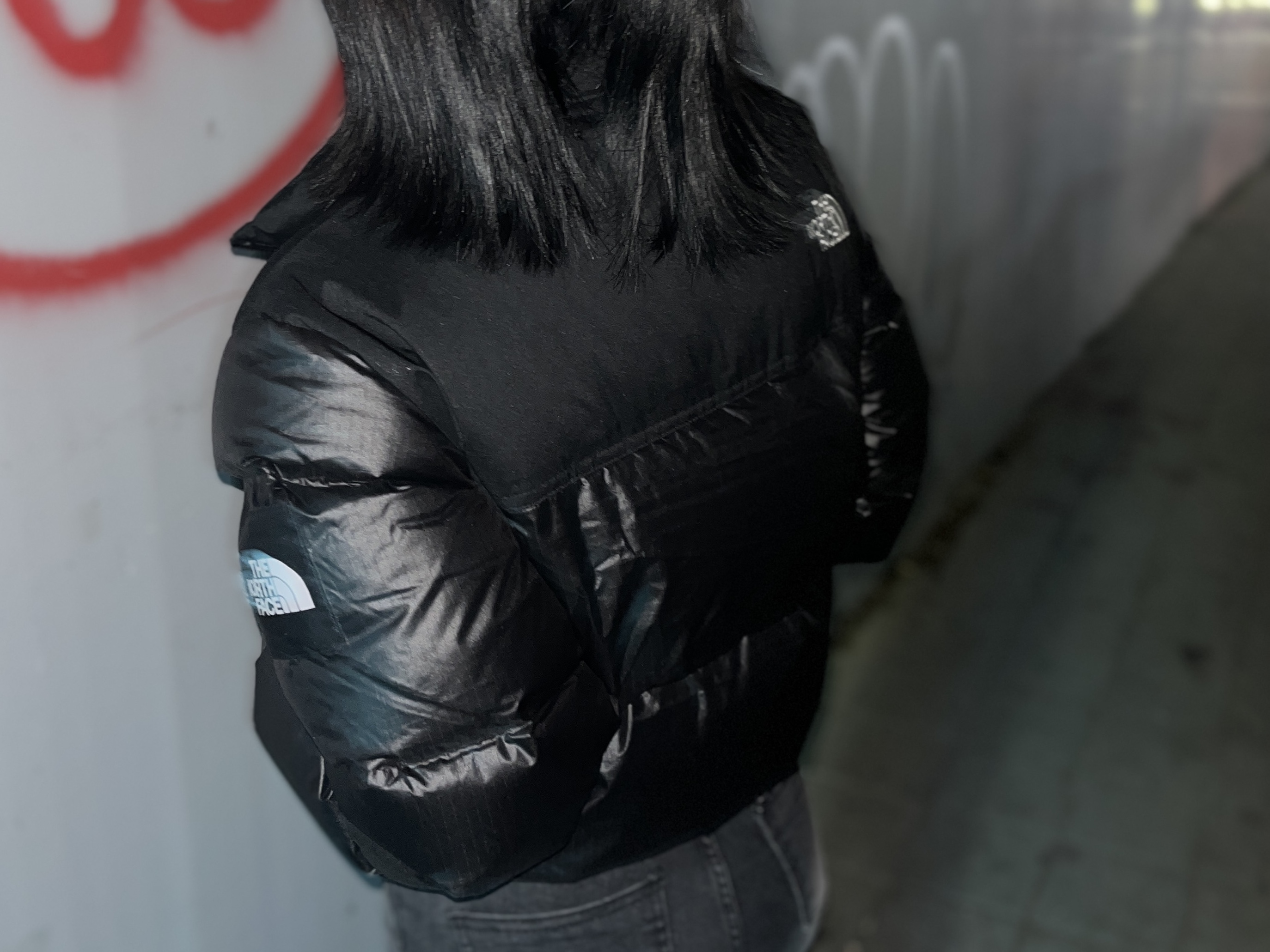 (W) The North Face White Label Novelty Nuptse Down Jacket Black 착용 스타일 - 2