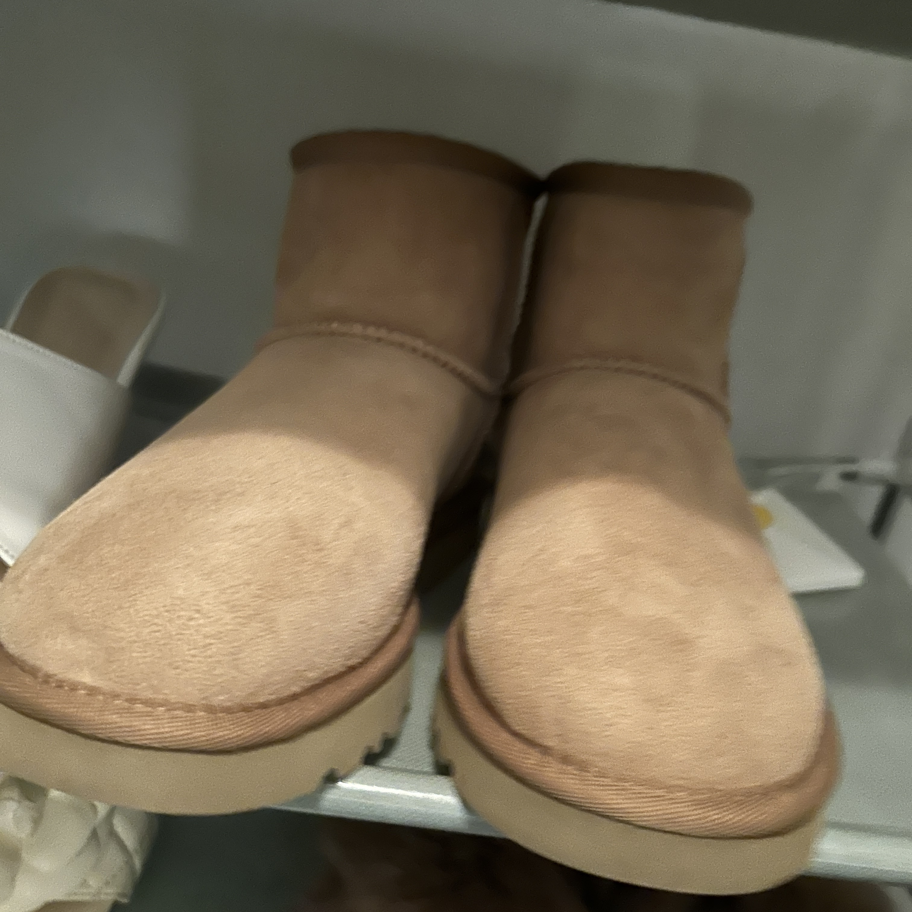 (W) UGG Classic Mini II Boots Chestnut 착용 스타일