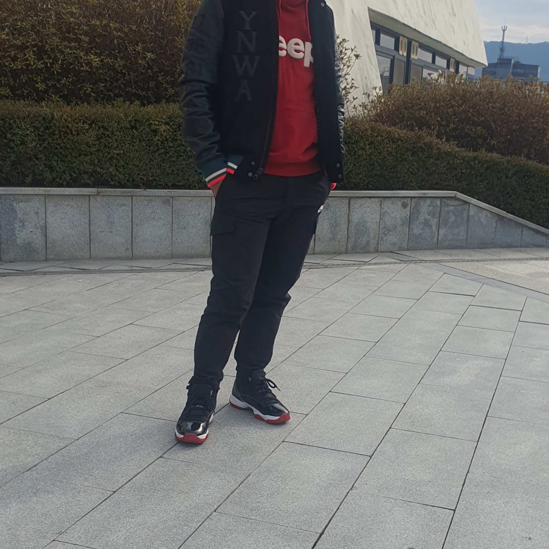 Nike Liverpool FC Air Destroyer Jacket Black, Jordan 11 Retro Bred 2019 착용 스타일