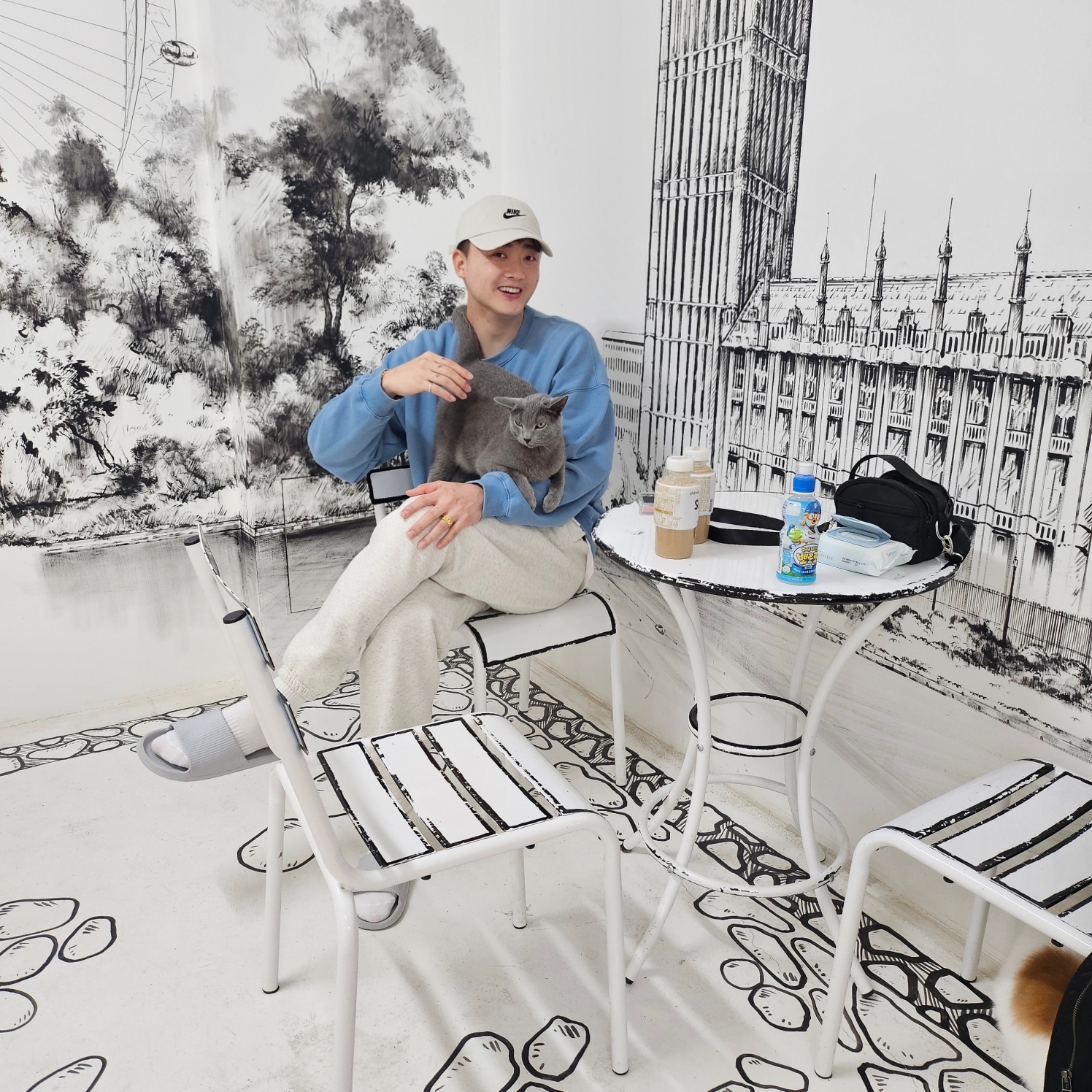 IAB Studio Crewneck Sky Blue, Essentials 1977 Sweatpants Light Oatmeal - 22SS 착용 스타일 - 5