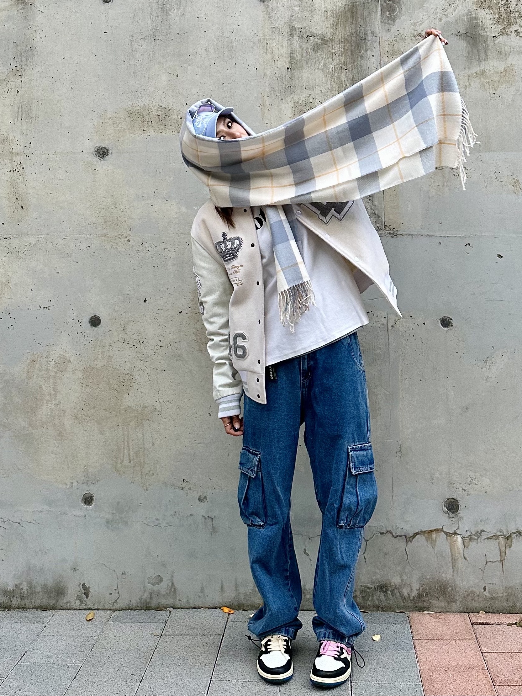 Jordan 1 x Travis Scott x Fragment Retro Low OG SP Military Blue, Supreme Webbing Keychain Red - 23SS 착용 스타일 - 3