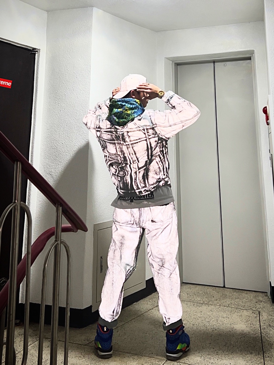 Supreme x Stone Island Denim 6-Panel Reflective - 23FW, Supreme x Stone Island Denim Trucker Jacket Reflective - 23FW 착용 스타일 - 3