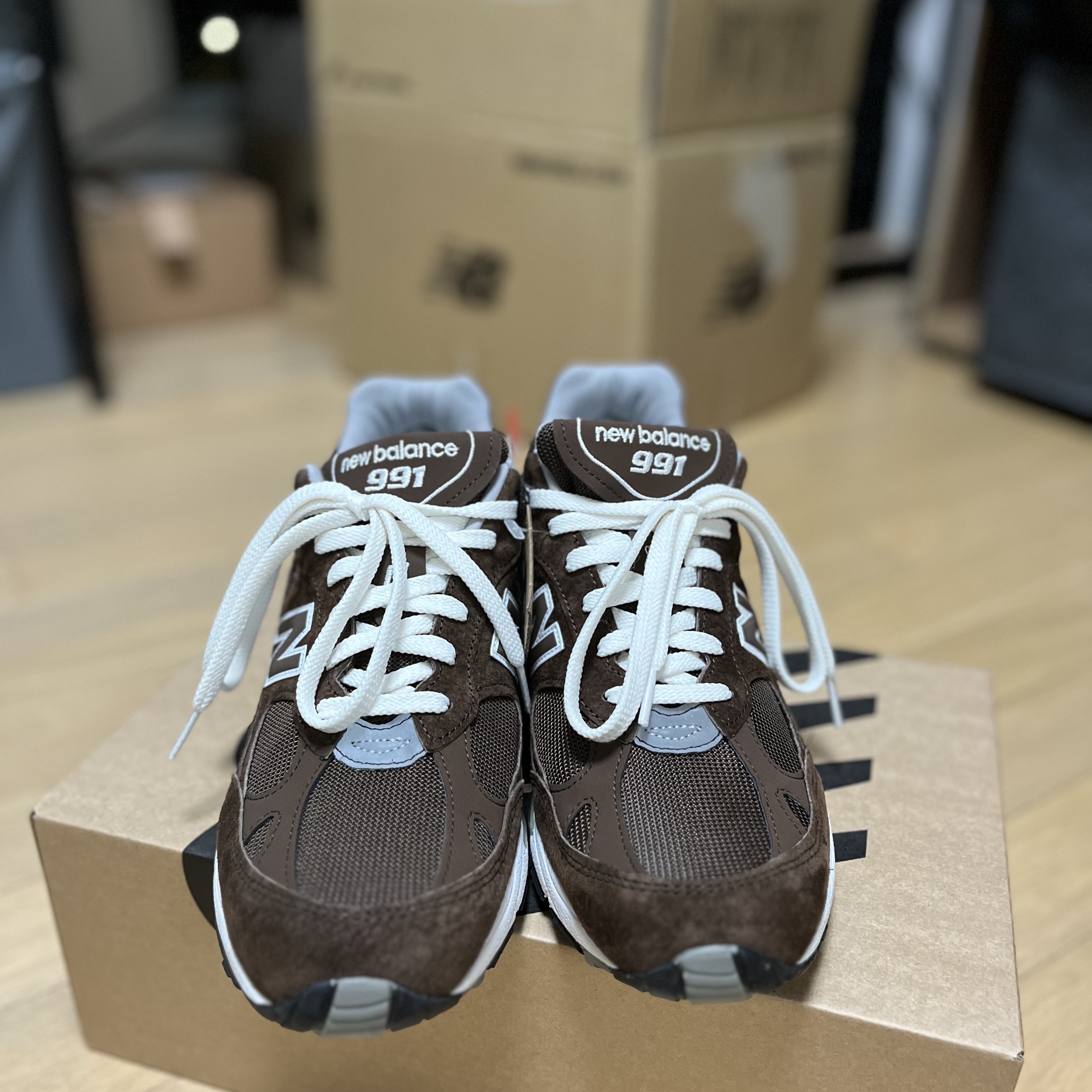 New Balance 991 Made in UK Mocha Brown, New Balance 574 Navy White 착용 스타일 - 3
