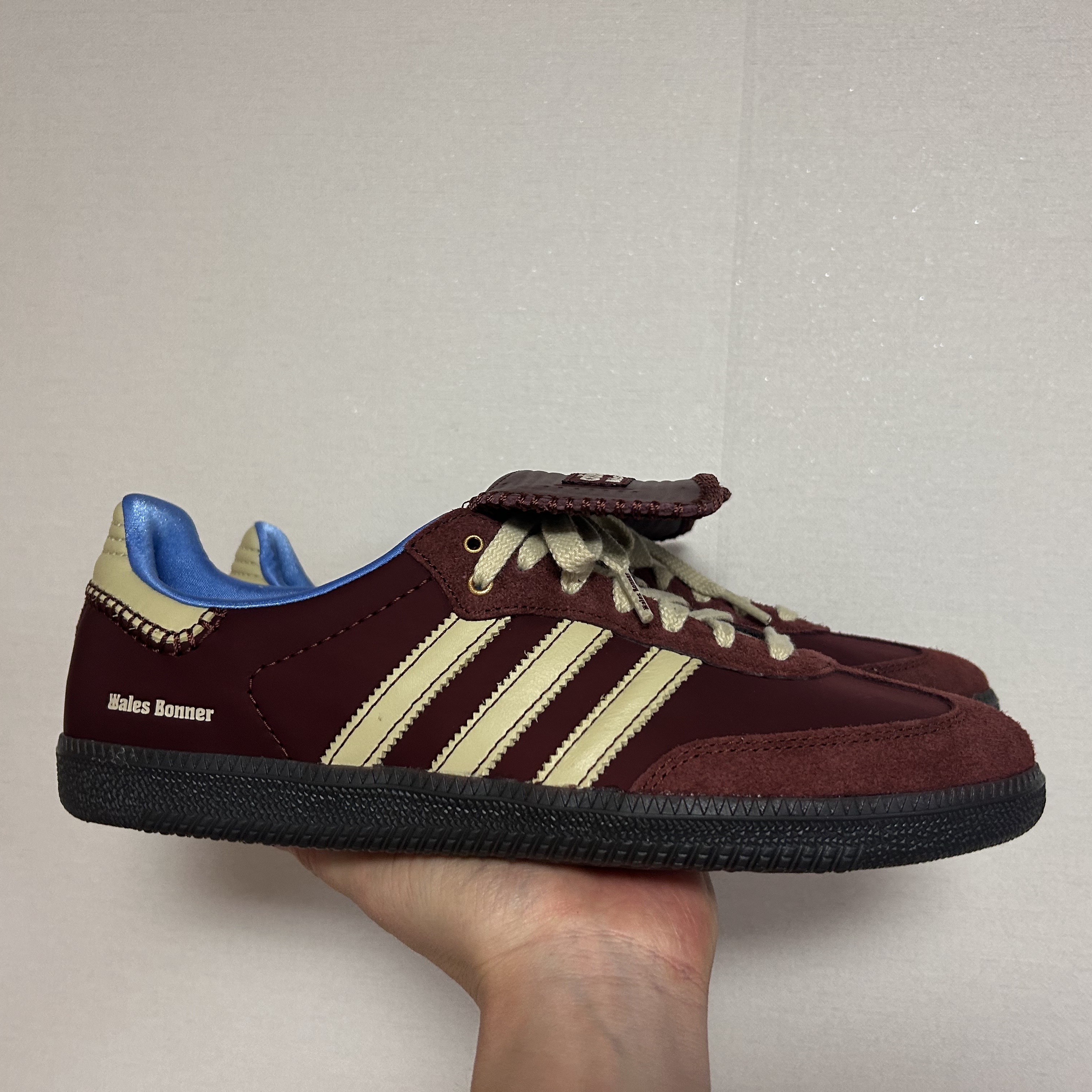 Adidas x Wales Bonner Nylon Samba Fox Brown Sandy Beige 착용 스타일 - 1