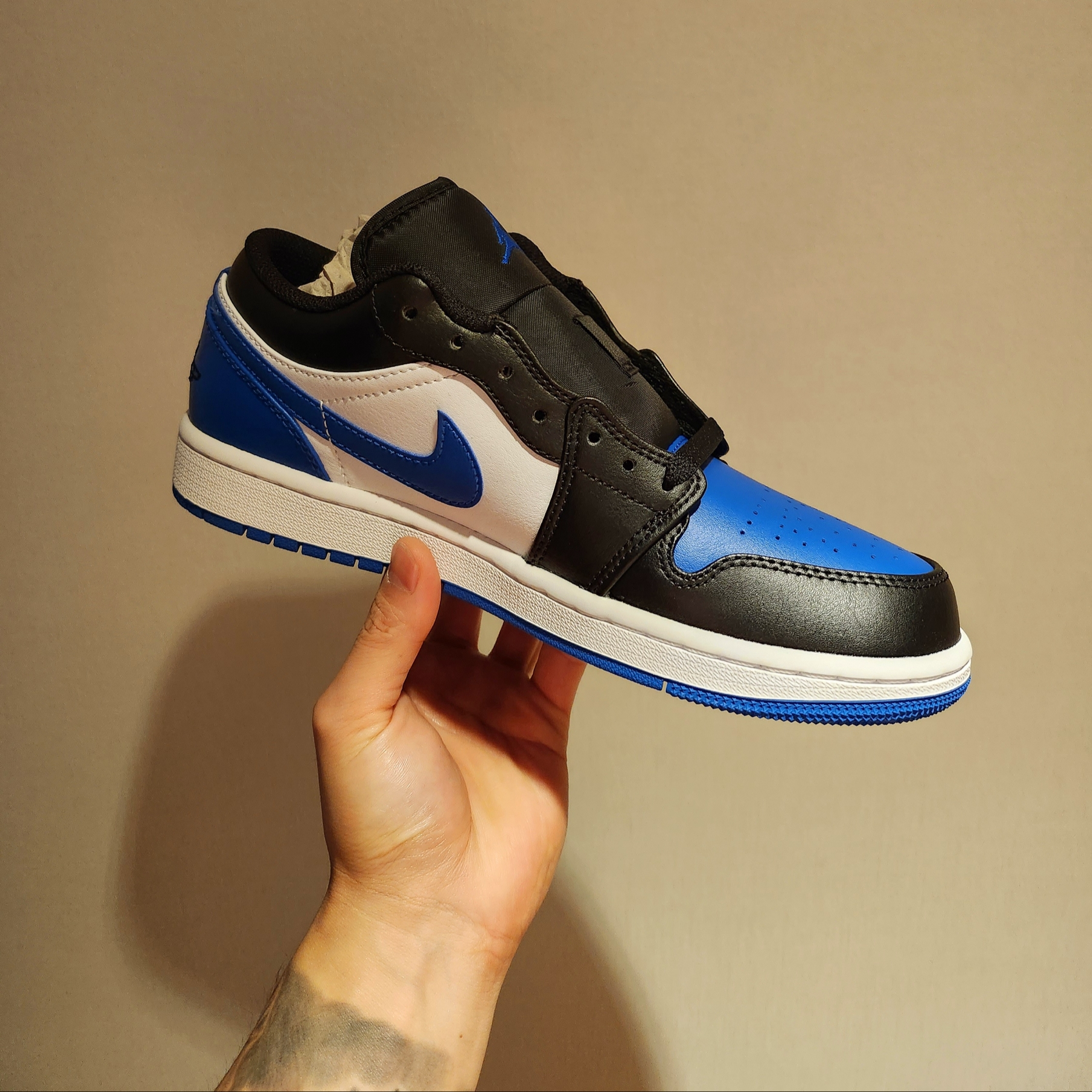 Jordan 1 Low Alternate Royal Toe 착용 스타일