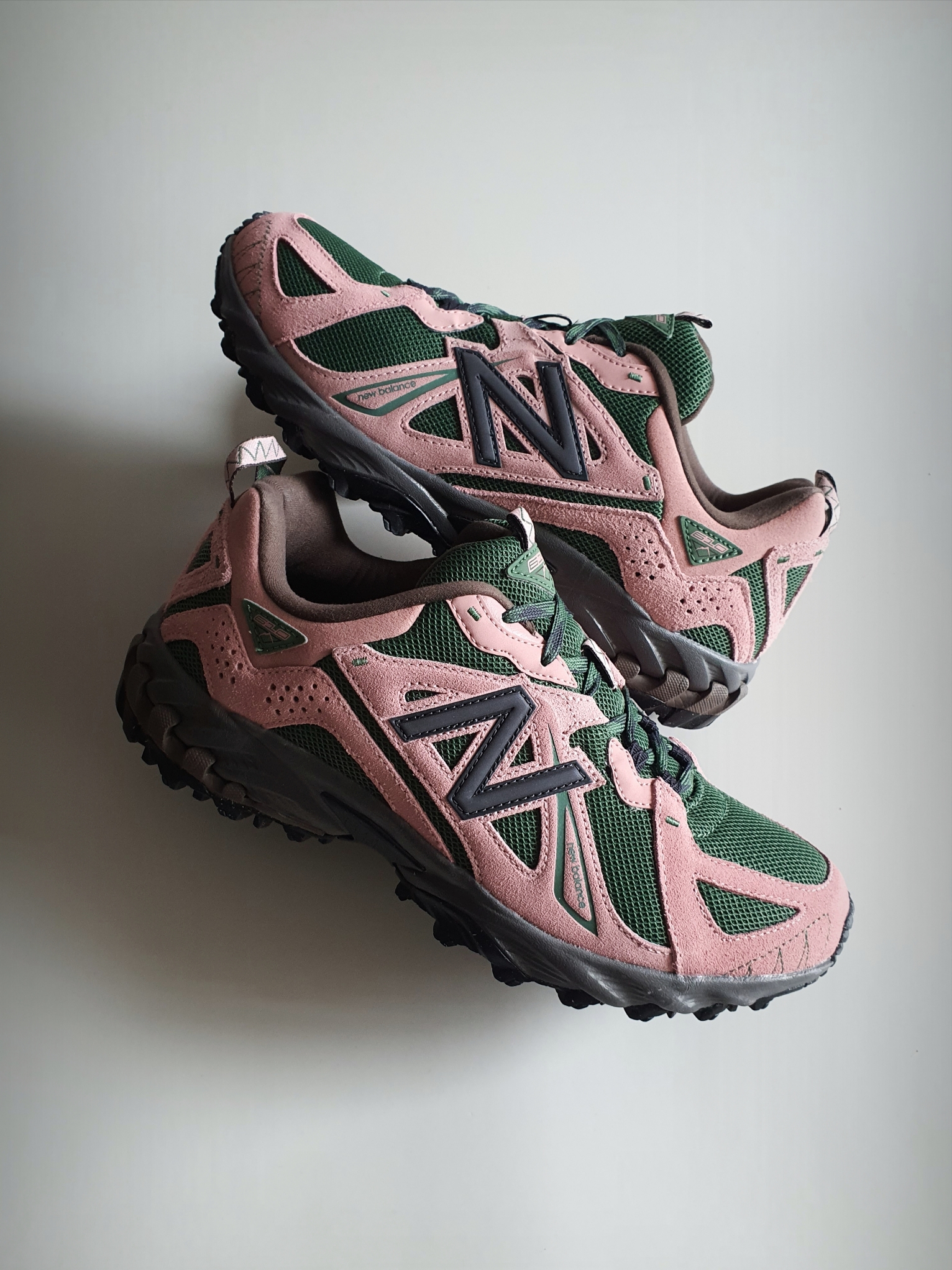 New Balance ML610T Pink Moon - D Standard 착용 스타일