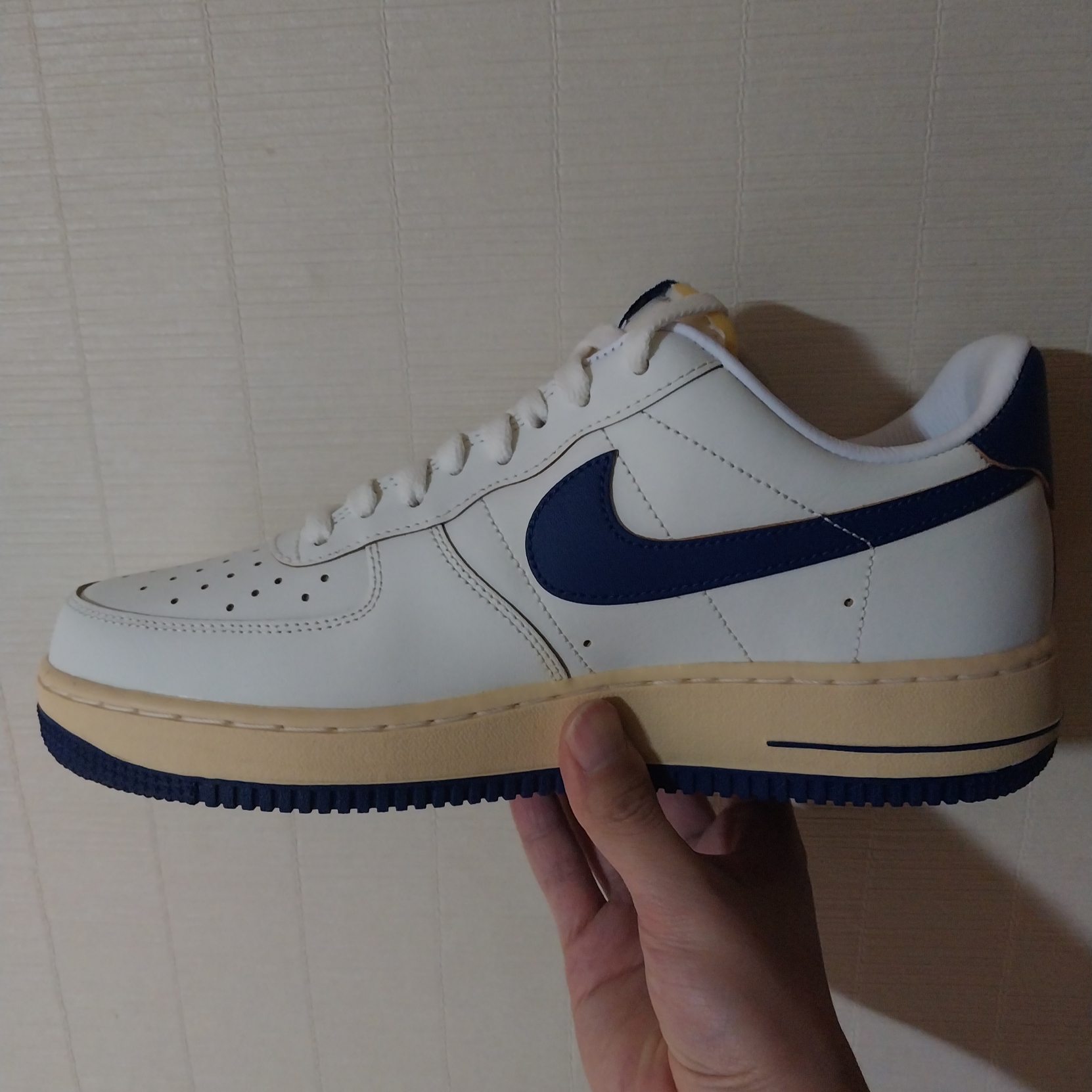 (W) Nike Air Force 1 '07 Sail Pale Vanilla 착용 스타일
