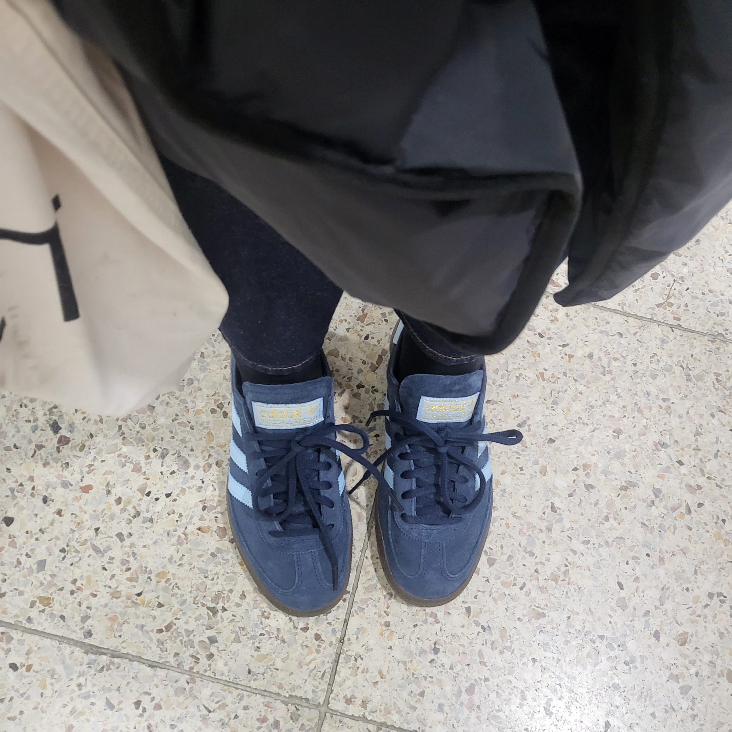 Adidas Spezial Handball Collegiate Navy 착용 스타일 - 2