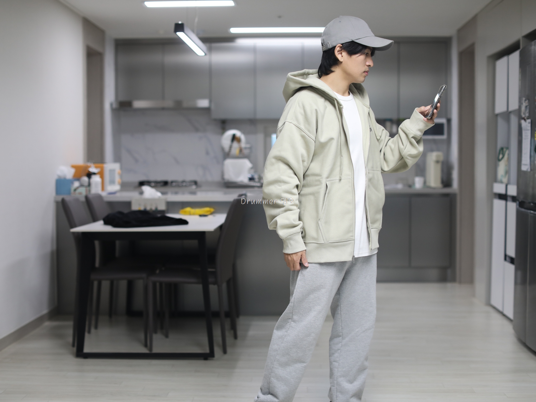 Stussy Basic Stussy Zip Hoodie Khaki 2023 착용 스타일 - 2
