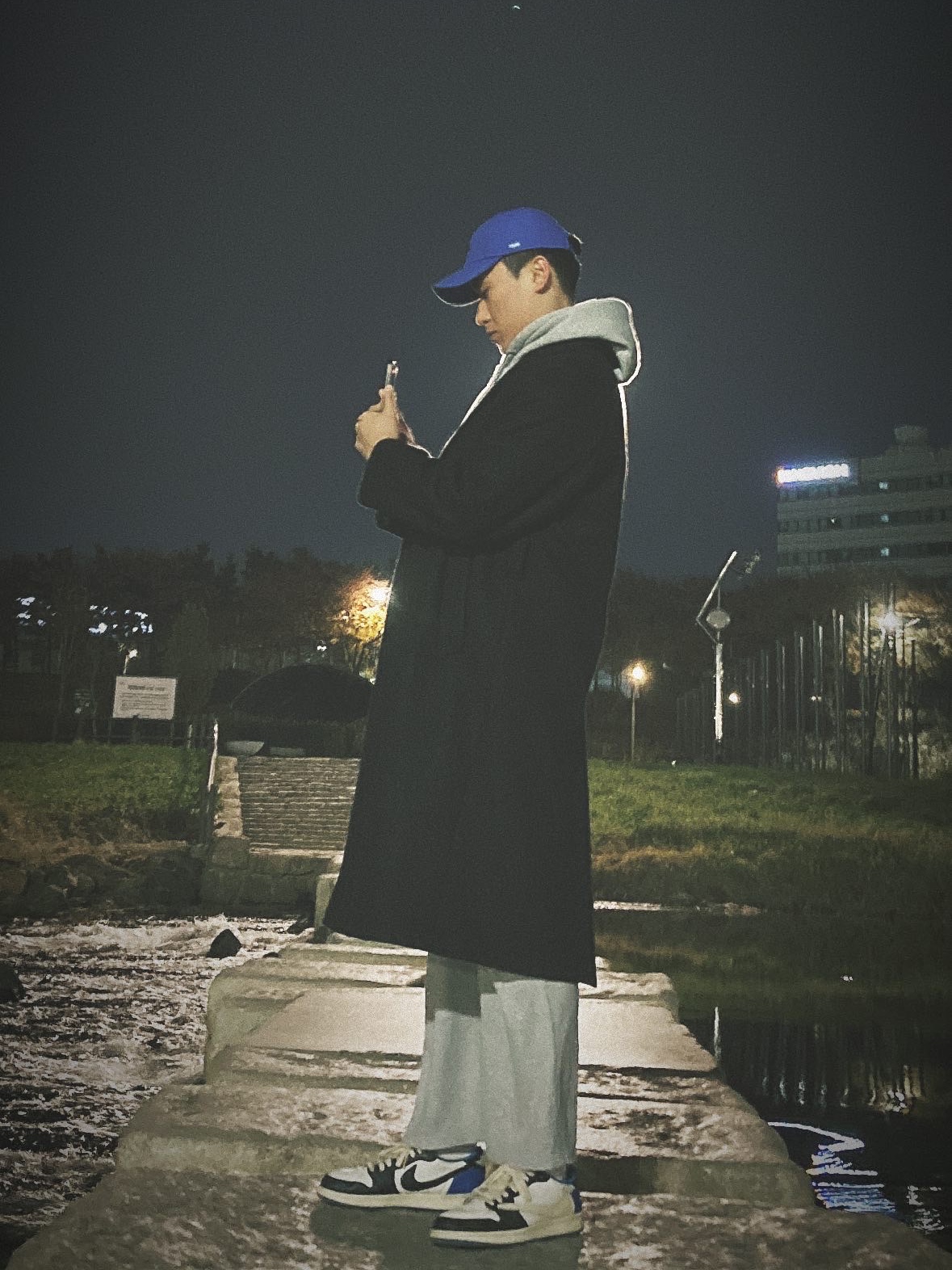 Jordan 1 x Travis Scott x Fragment Retro Low OG SP Military Blue 착용 스타일