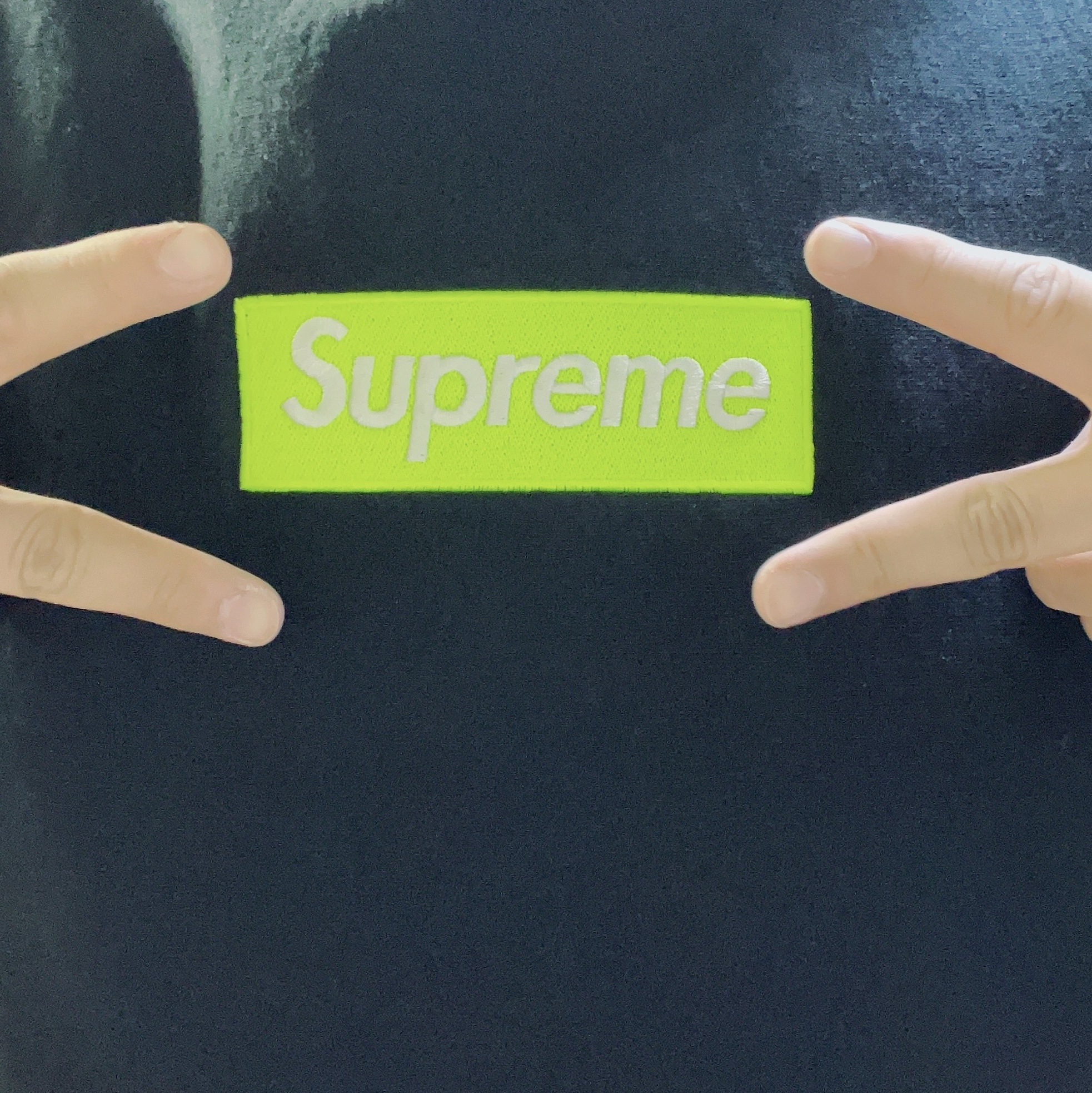 Supreme Box Logo Hooded Sweatshirt Black - 17FW, Supreme Cross Box Logo Hooded Sweatshirt Black - 20FW 착용 스타일 - 1