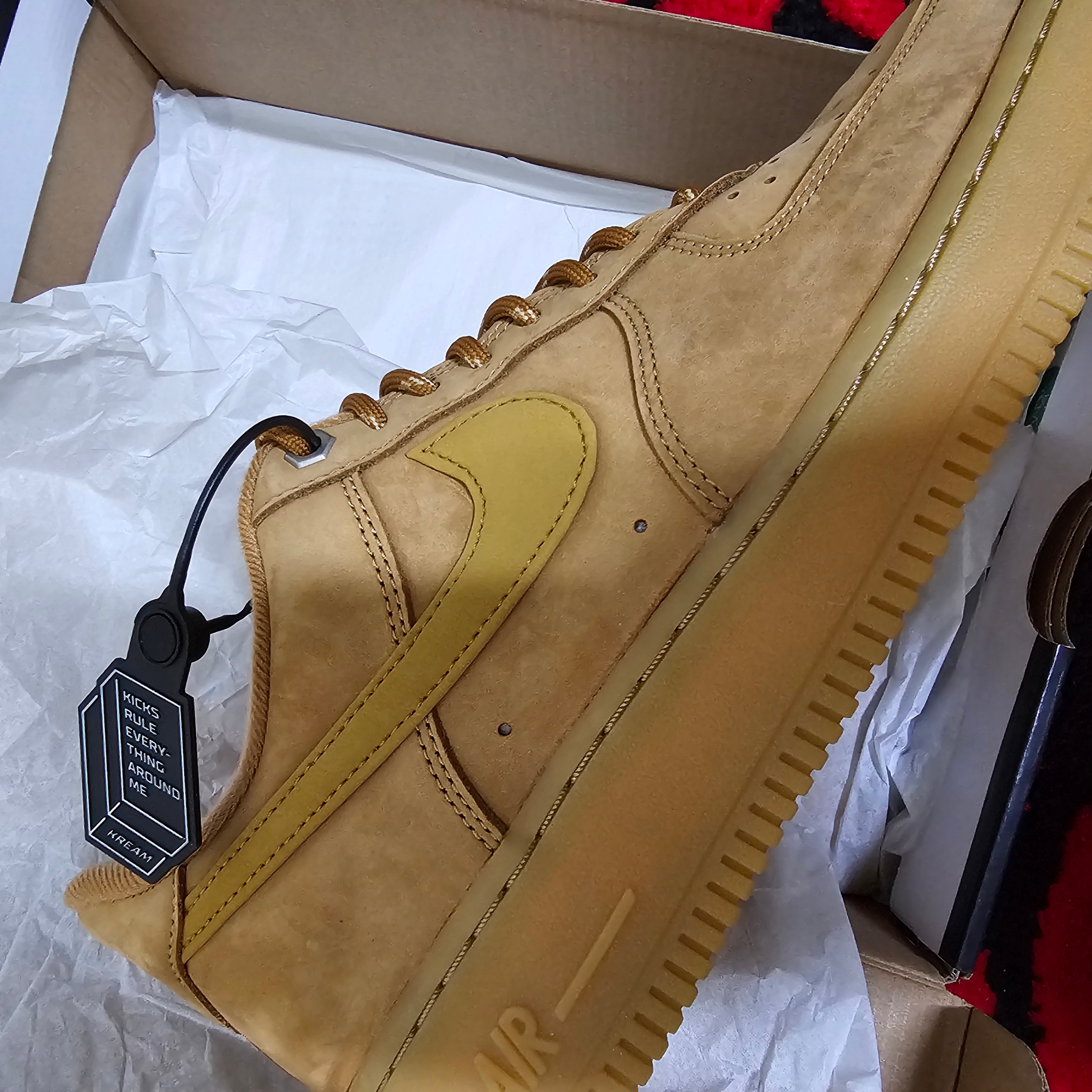 Nike Air Force 1 '07 WB Flax 착용 스타일
