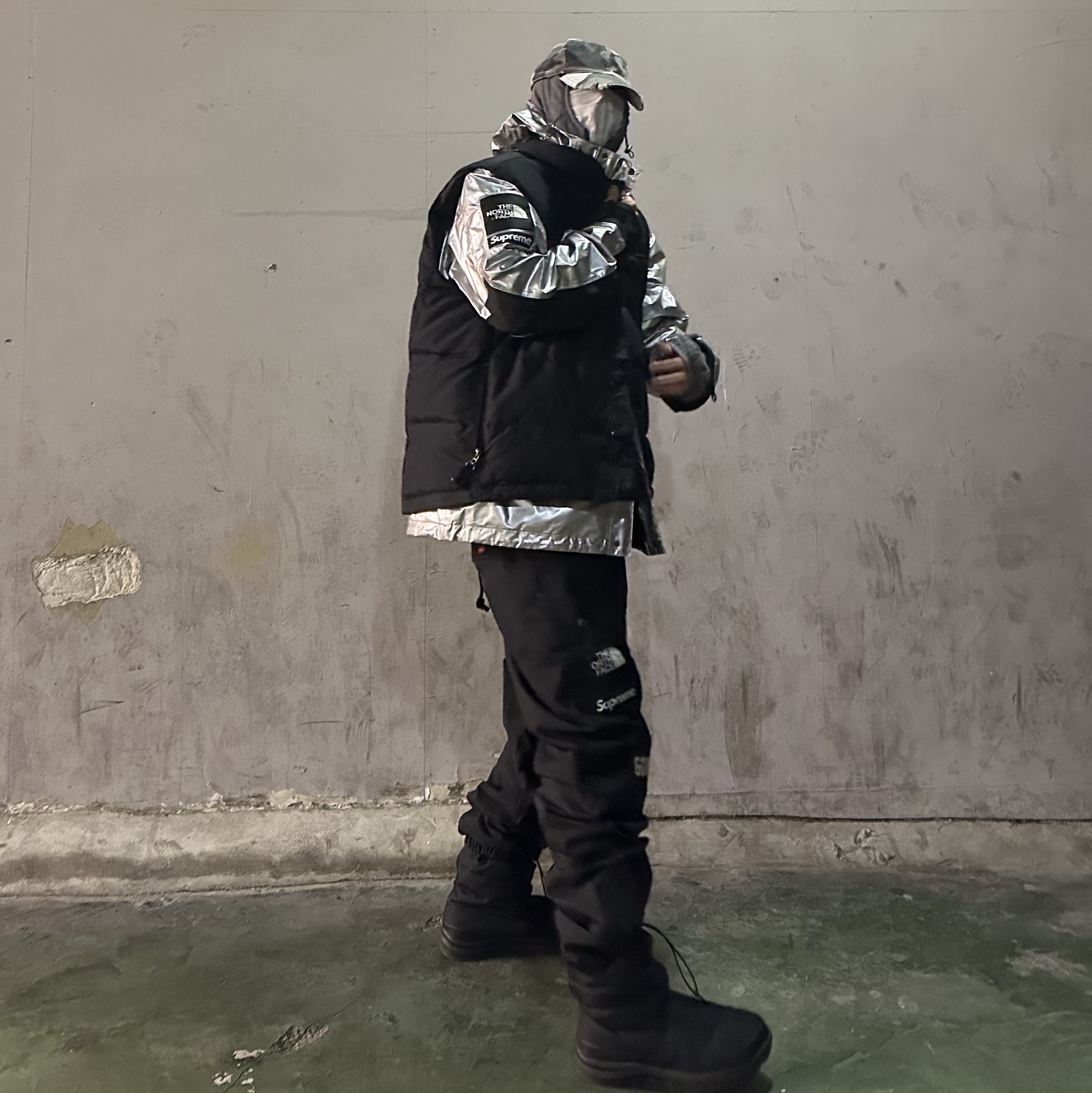 Supreme x The North Face Metallic Mountain Parka Silver - 18SS, Project G/R Crashed Cap City Camo 착용 스타일 - 5