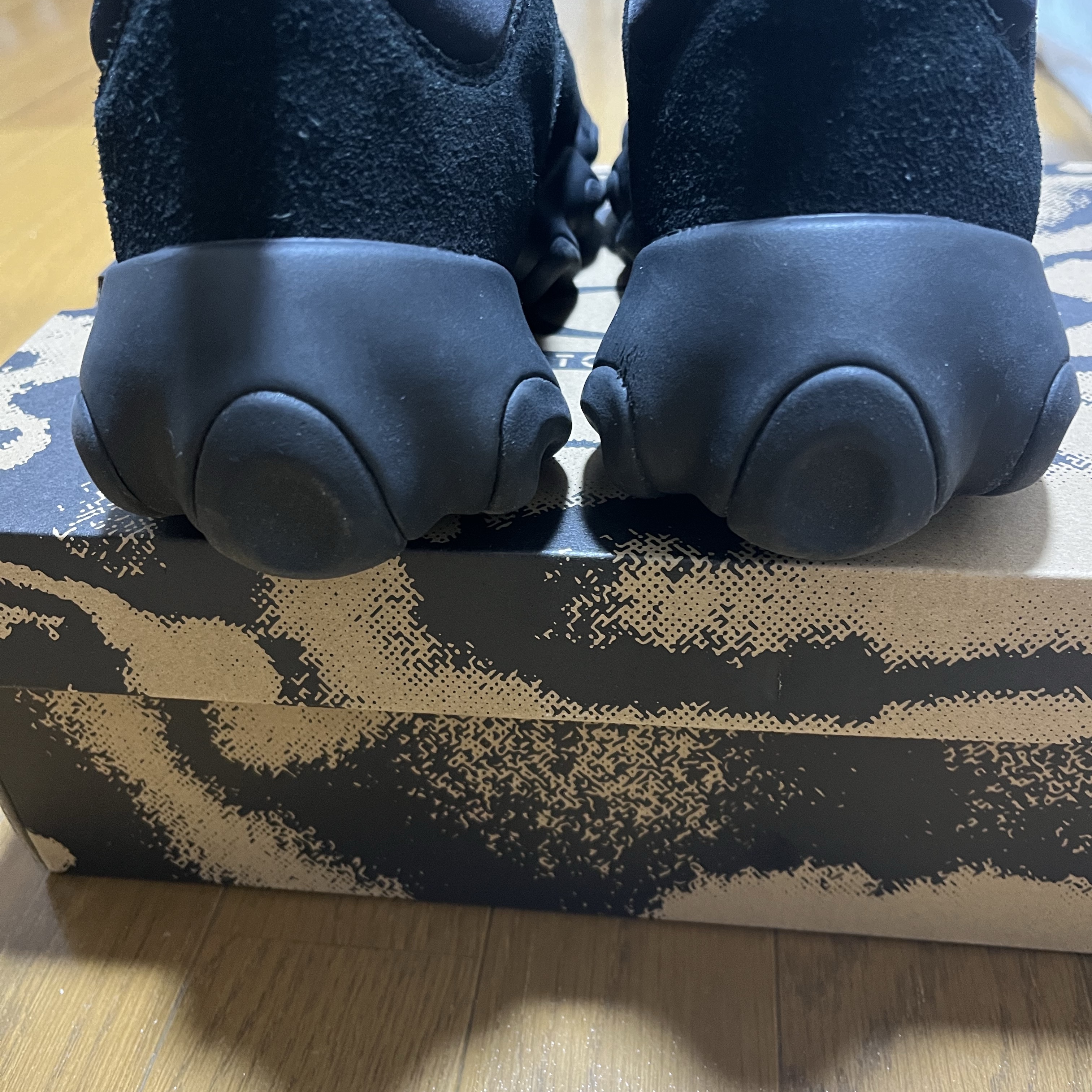 Oakley Factory Team x Junya Watanabe Man Suede Flesh Black 착용 스타일 - 4