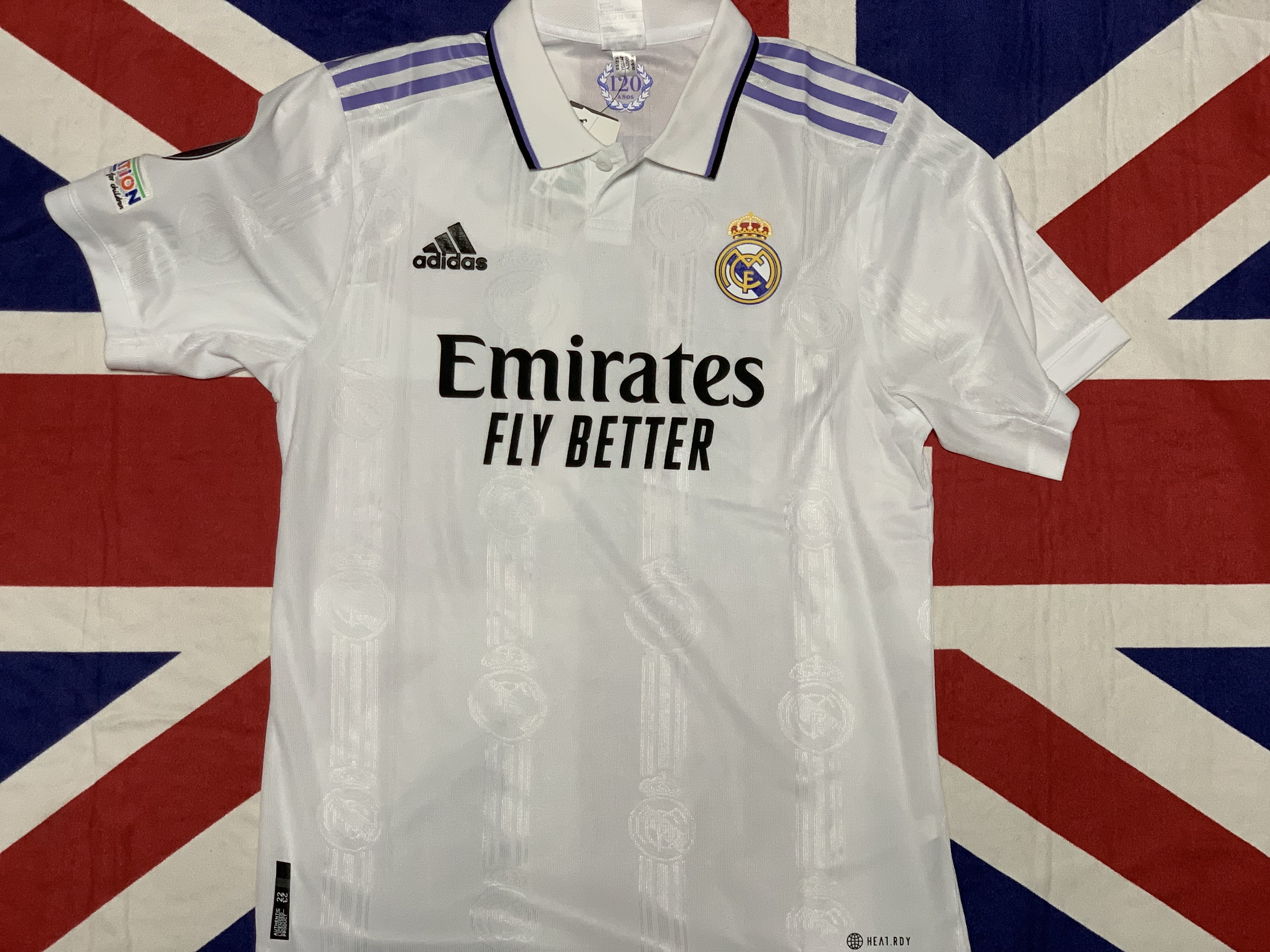 Adidas Real Madrid 2022/23 Home Jersey White - US Sizing (Non Marking Ver.) 착용 스타일
