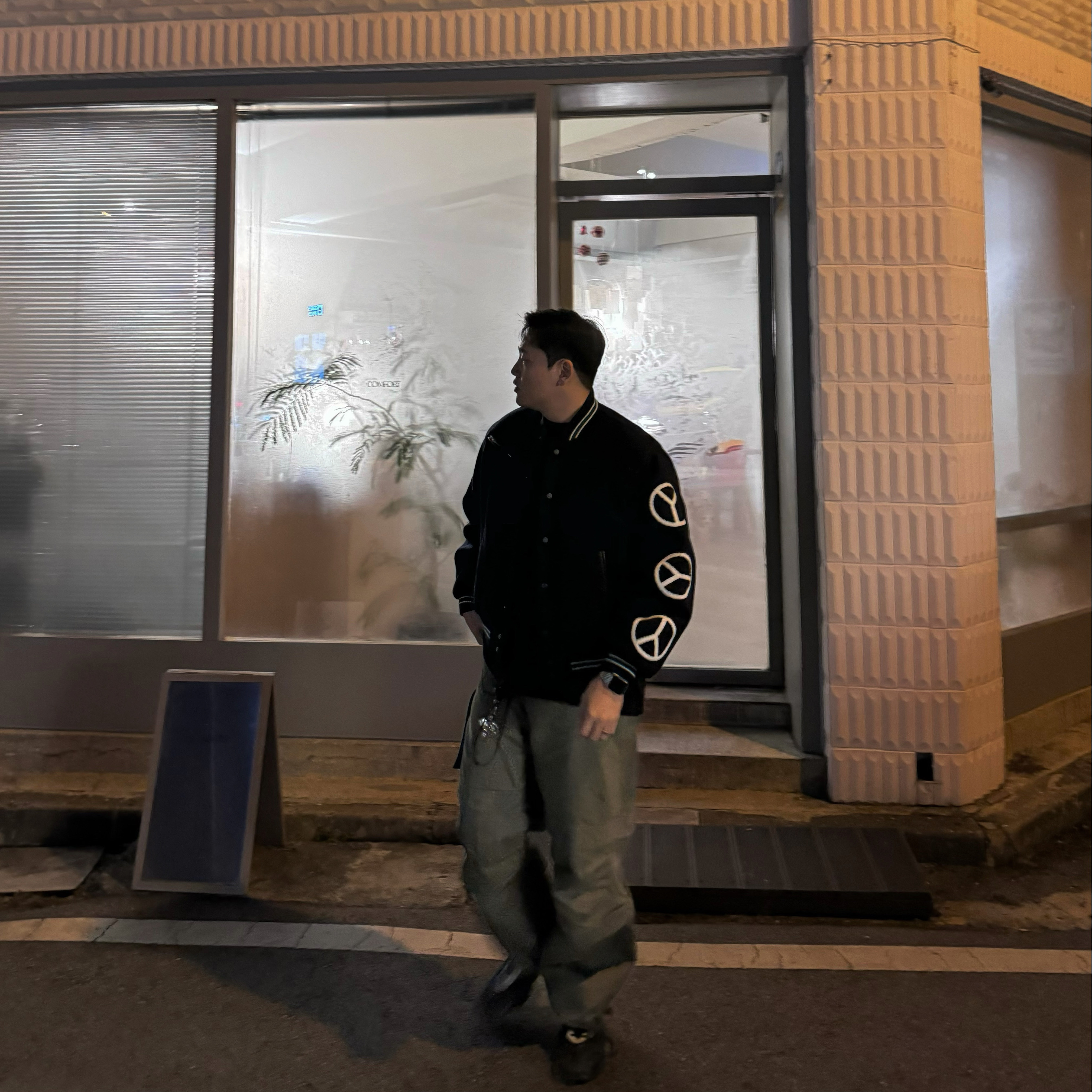 Farfromwhat Far Layered Work Pants Olive, Asics x Kiko Kostadinov Gel-Sokat 2 Carrier Grey 착용 스타일