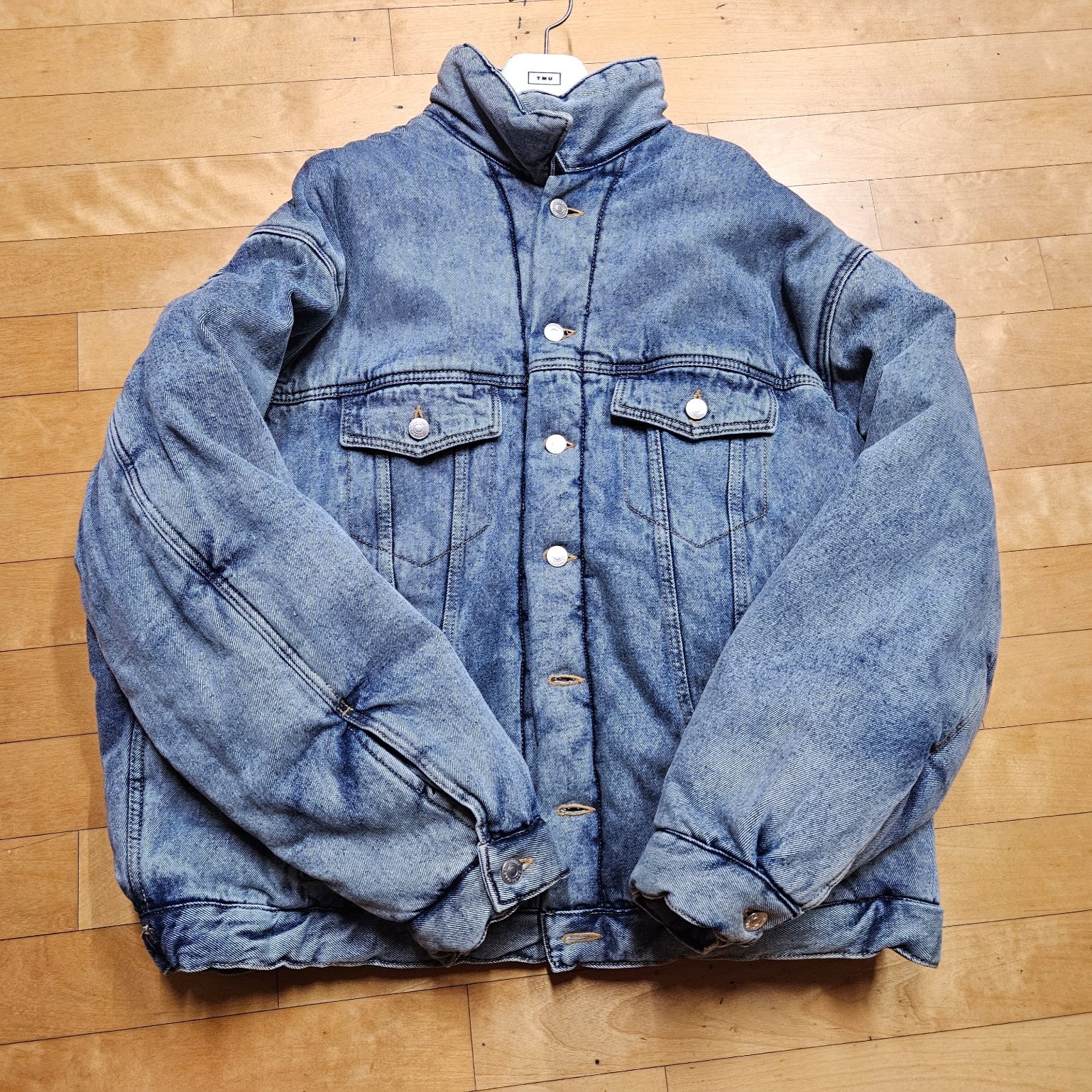 Balenciaga Padded Japanese Denim Jacket Indigo 착용 스타일