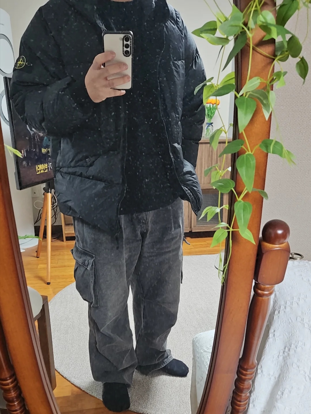 Stone Island 40723 Garment Dyed Crinkle Reps Recycled Nylon Hooded Down Jacket Black - 23FW 착용 스타일