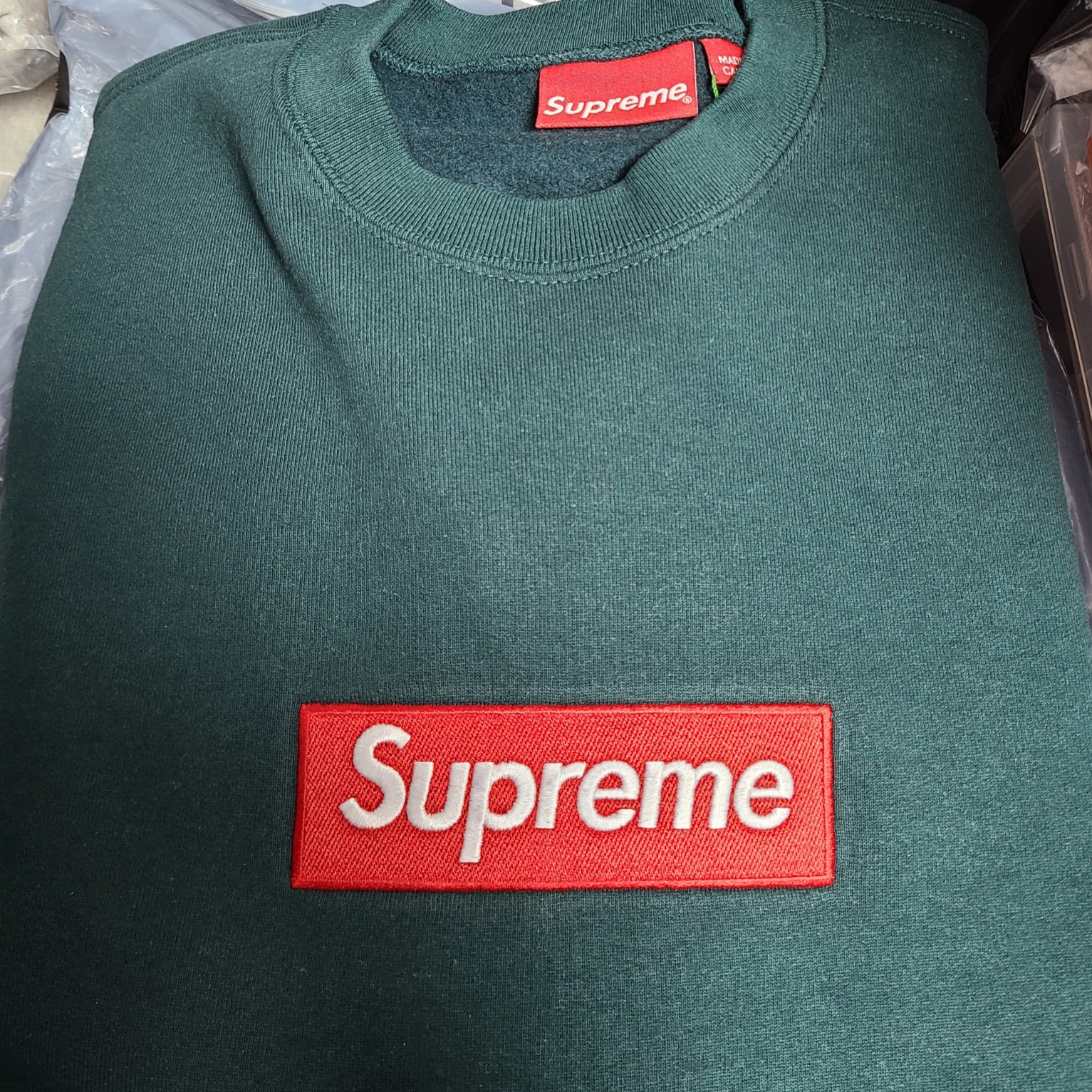 Supreme Corduroy Camp Cap Multicolor - 23FW, Supreme Box Logo Crewneck Dark Pine - 22FW 착용 스타일 - 2