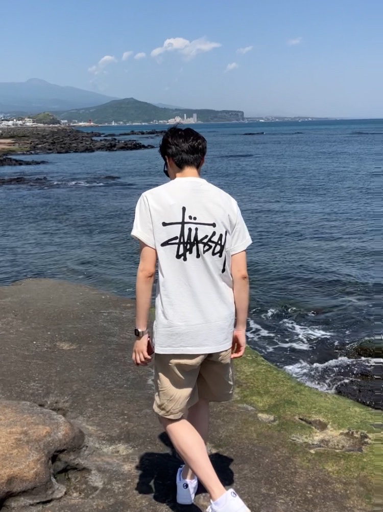 Stussy Basic Stussy Pigment Dyed T-Shirt Natural 2022, (W) Nike Air Force 1 Low '07 LX Chrome Luxe 착용 스타일