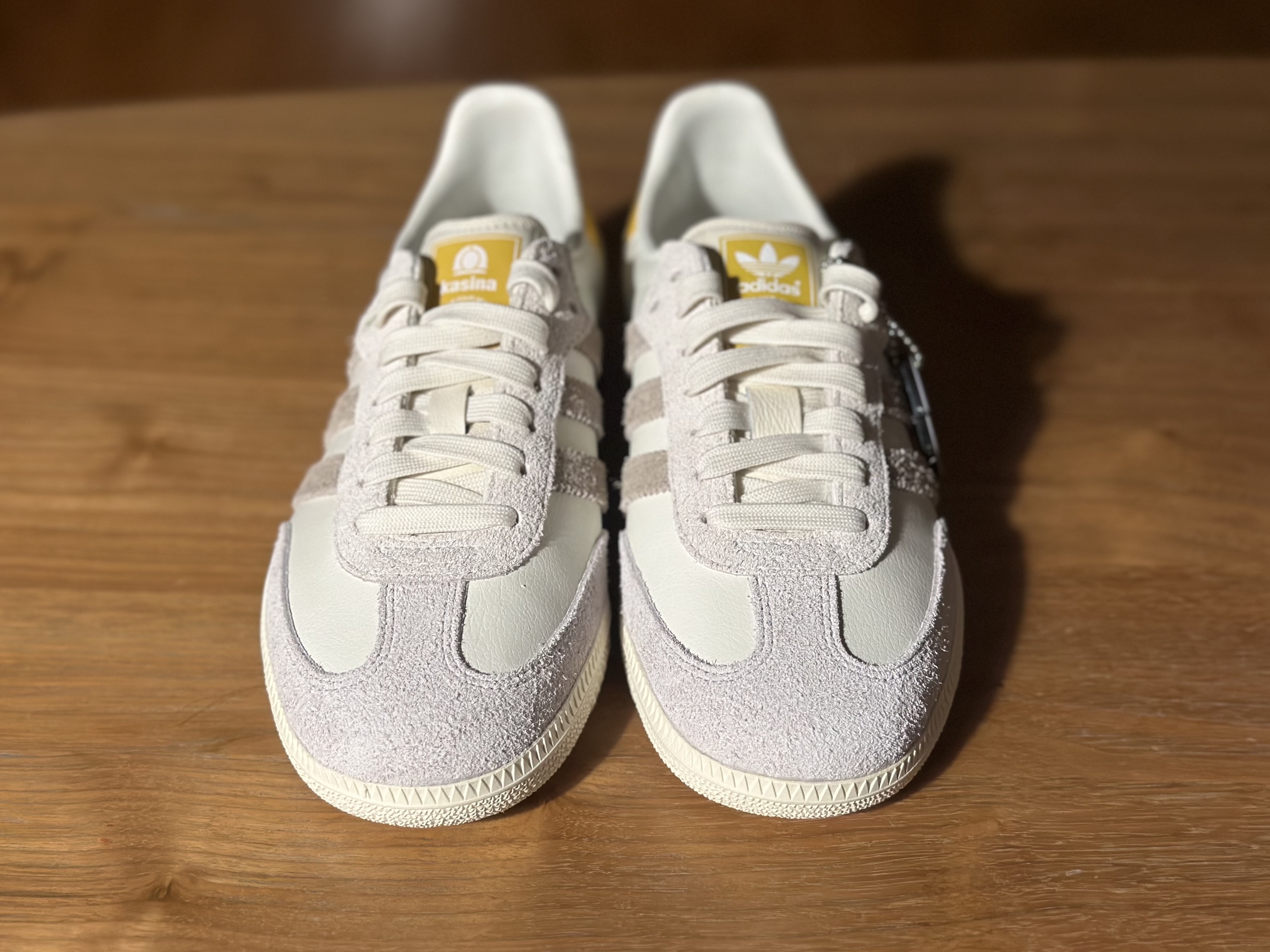 Adidas x Kasina Samba Consortium Cup Off White Trace Khaki 착용 스타일 - 3