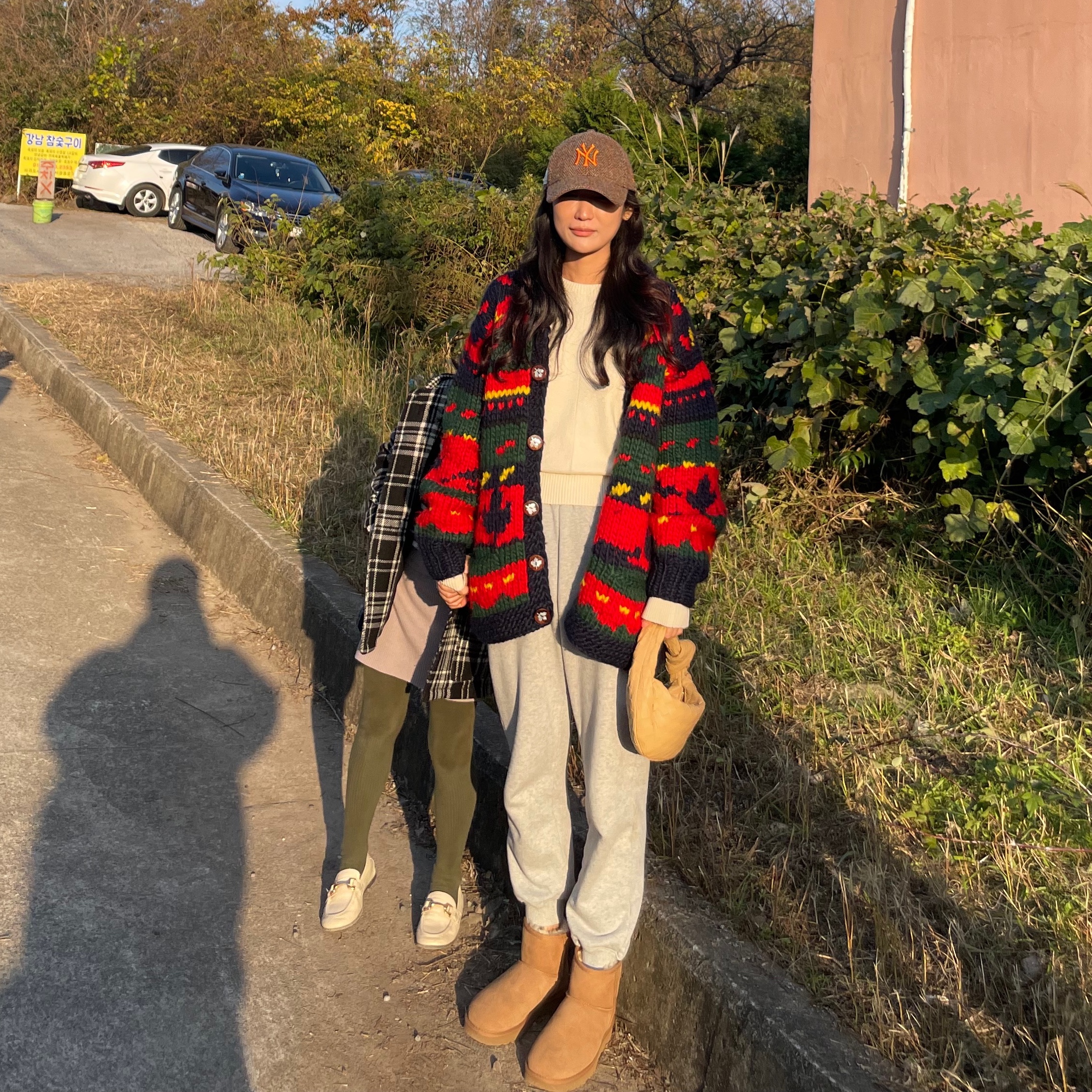 (W) UGG Classic Mini II Boots Chestnut 착용 스타일
