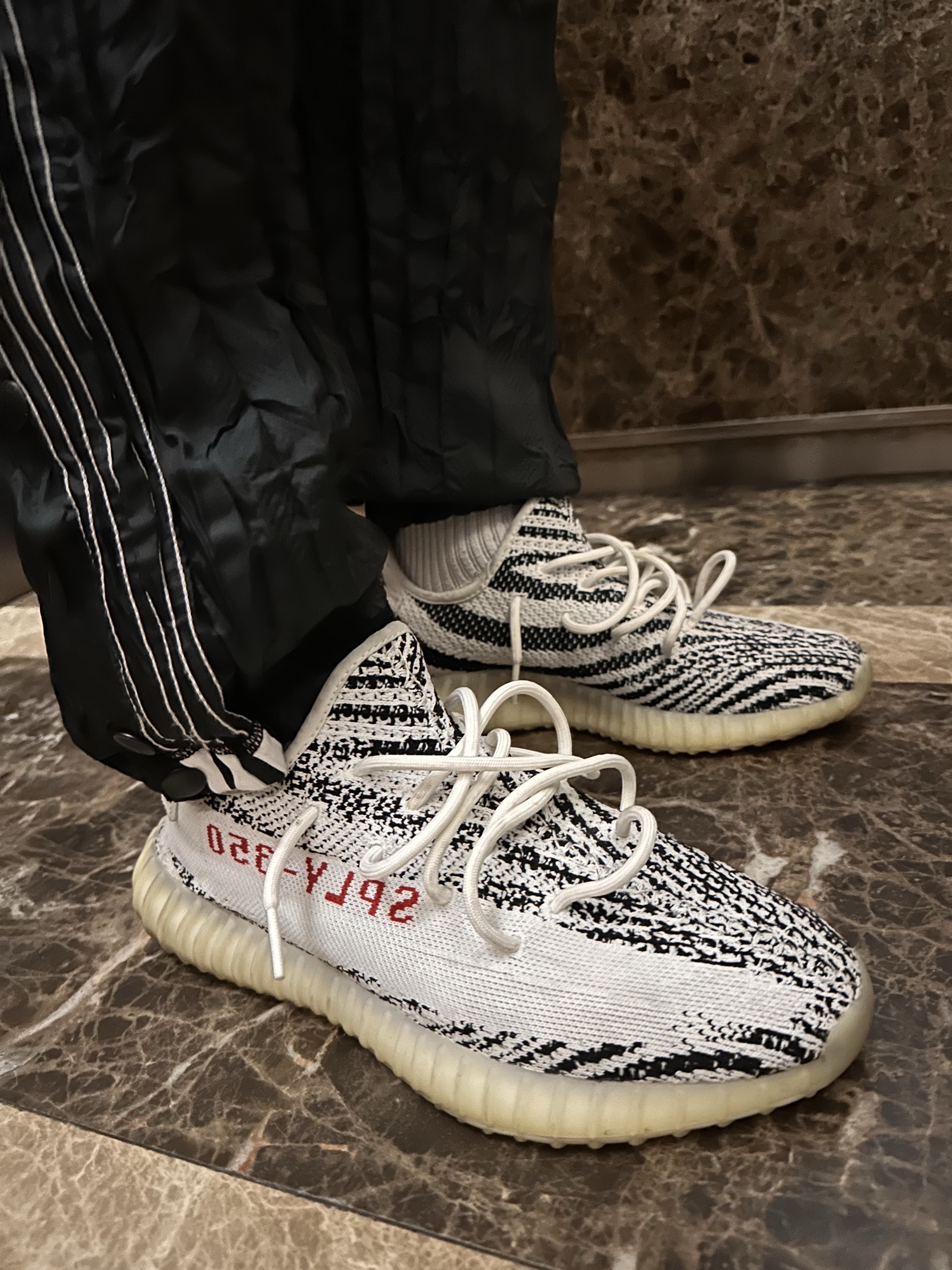 Nike NRG Solo Swoosh Heavy Weight BB Quarter Zip Top Black - Asia, Adidas Yeezy Boost 350 V2 Zebra 2017/2019/2020 착용 스타일 - 2