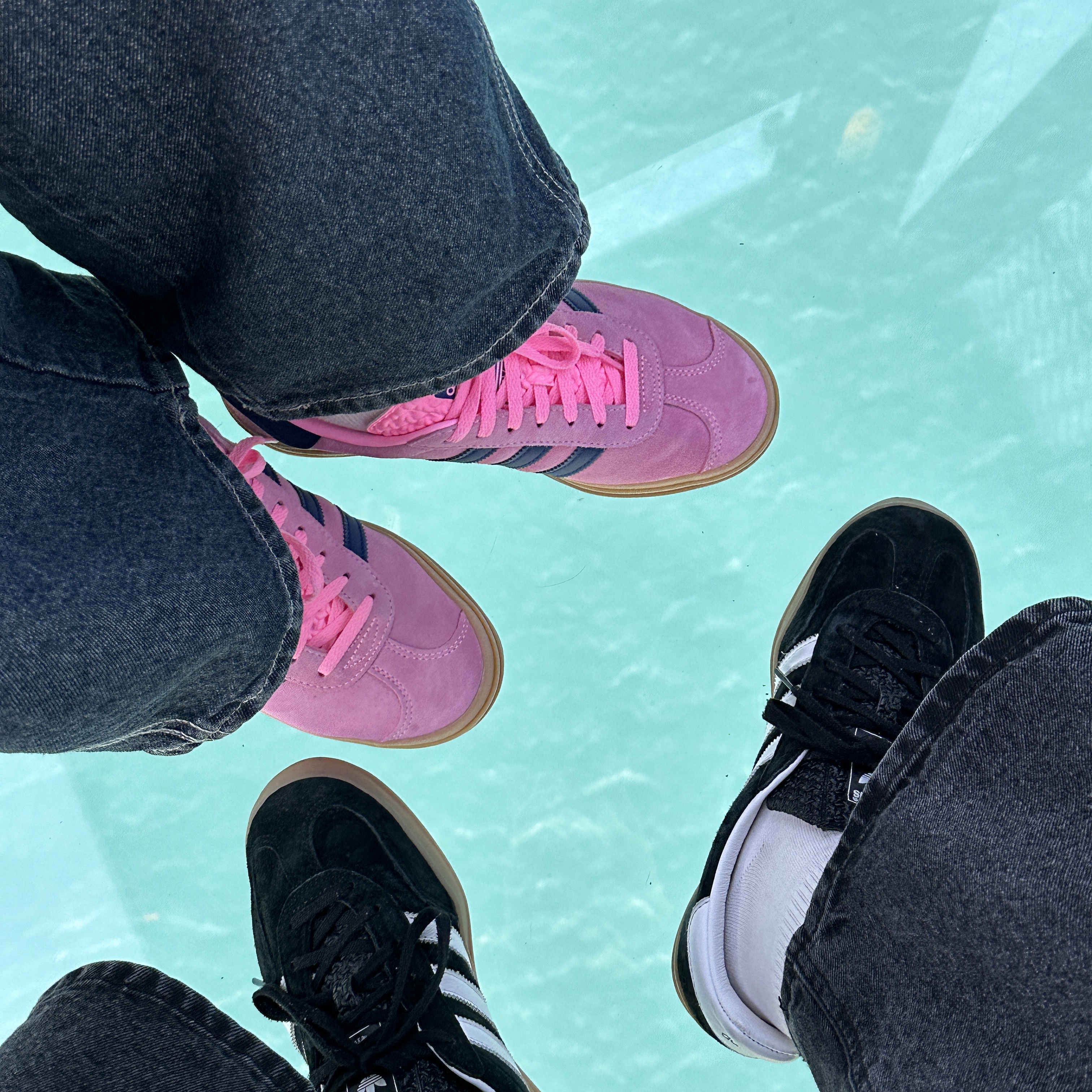 (W) Adidas Gazelle Bold Pink Glow Victory Blue 착용 스타일