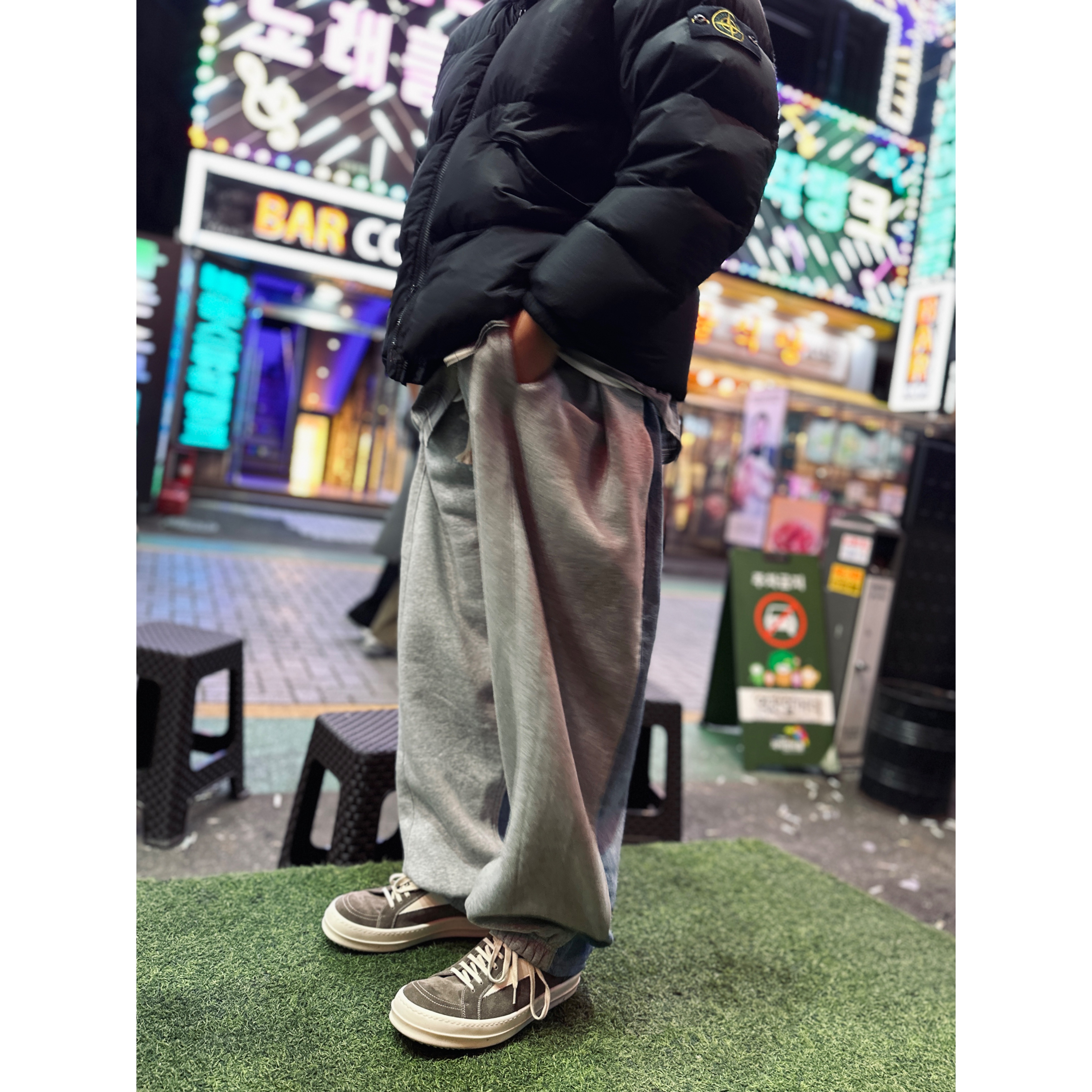 Auralee Super Light Wool Check Shirt Grey Check - 23AW, Stone Island 40623 Garment Dyed Crinkle Reps Recycled Nylon Down Jacket Black - 23FW 착용 스타일 - 3