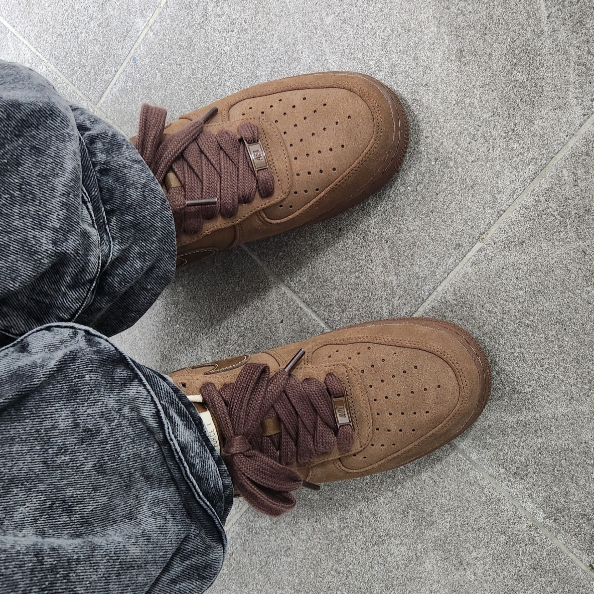 (W) Nike Air Force 1 '07 Cacao Wow 착용 스타일