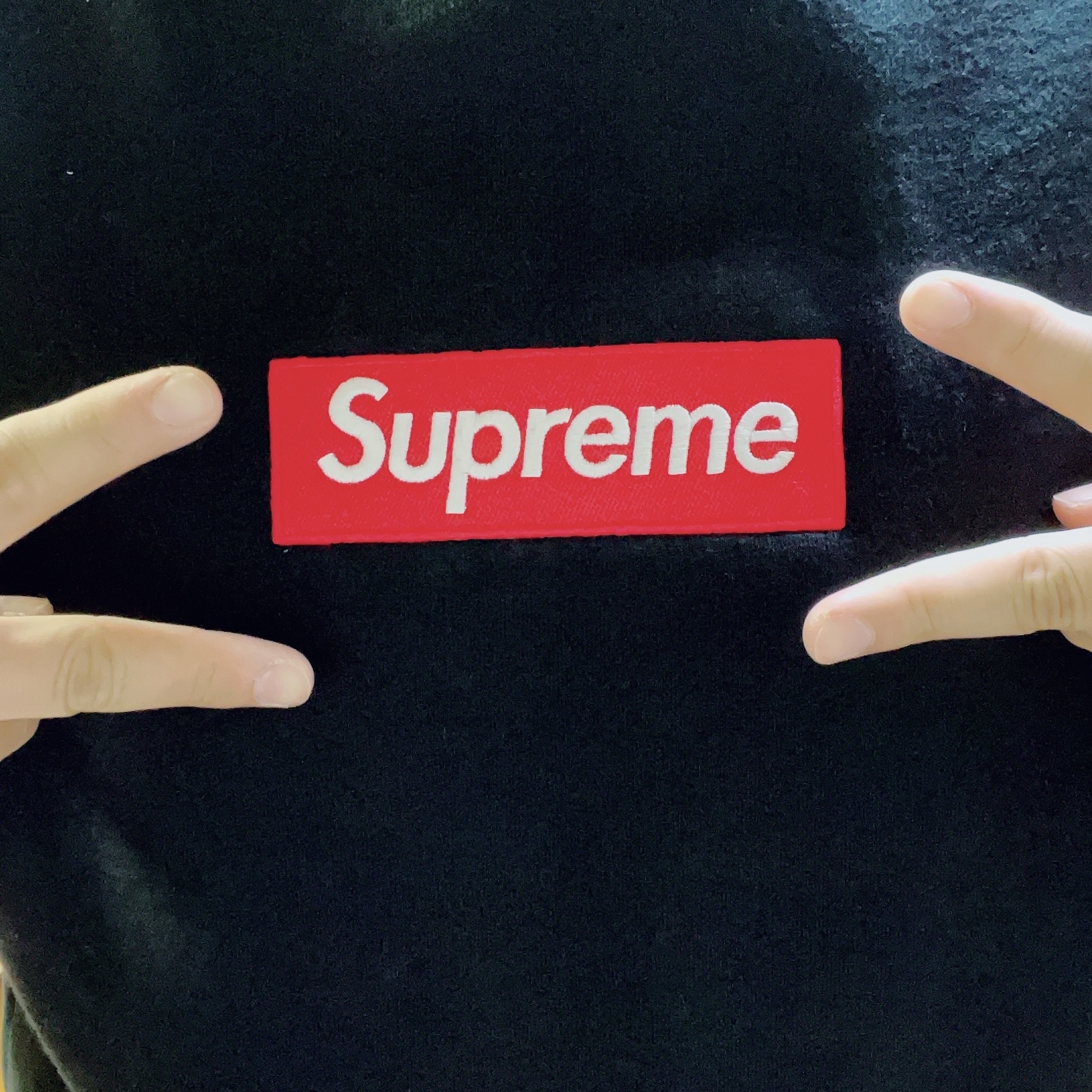 Supreme Box Logo Hooded Sweatshirt Black - 17FW, Supreme Cross Box Logo Hooded Sweatshirt Black - 20FW 착용 스타일 - 3