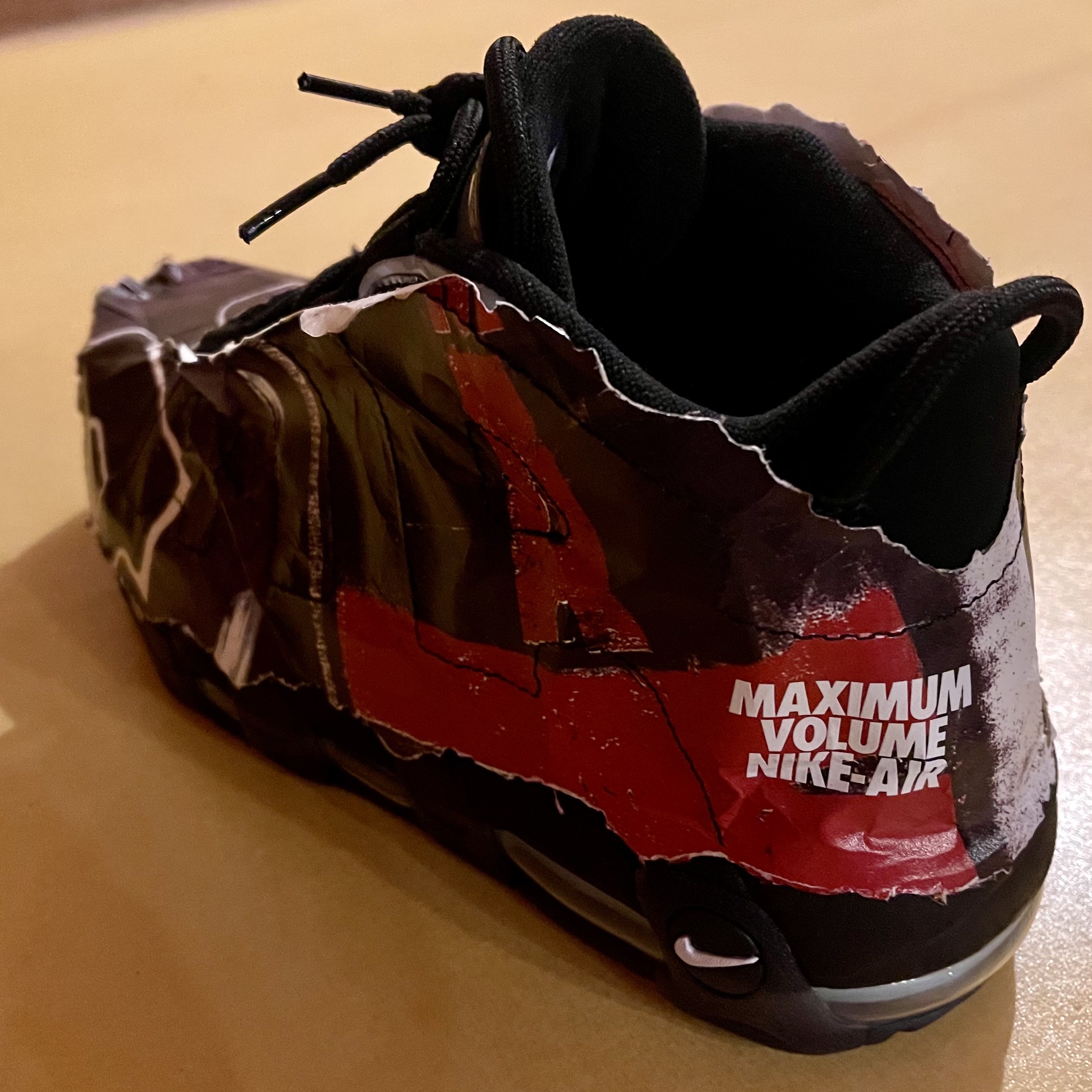 Nike Air More Uptempo 96 Maximum Volume 착용 스타일 - 6